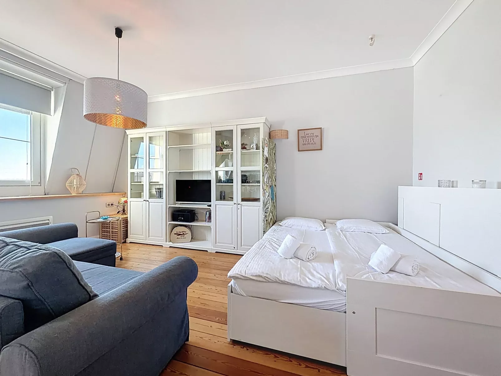 The Historic Sea Suite - Binnen