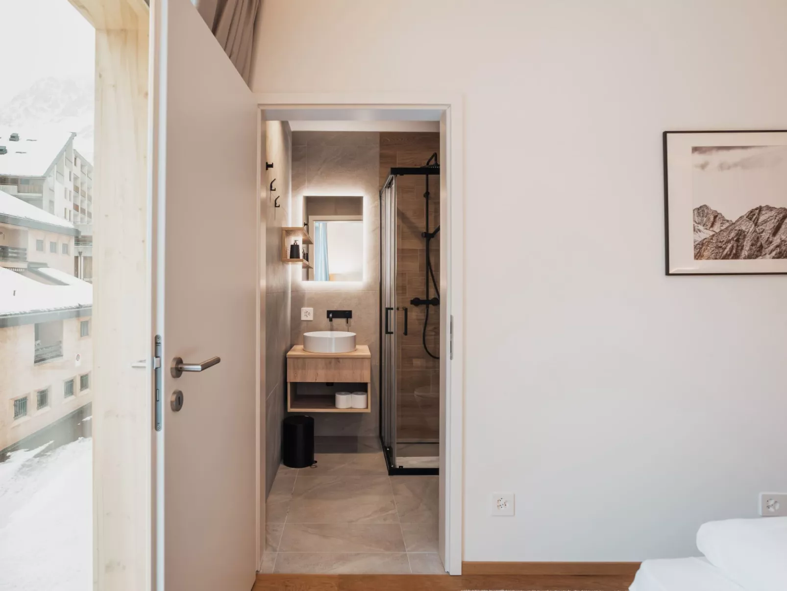 Alpine Apartments, (San Bernardino). - Binnen