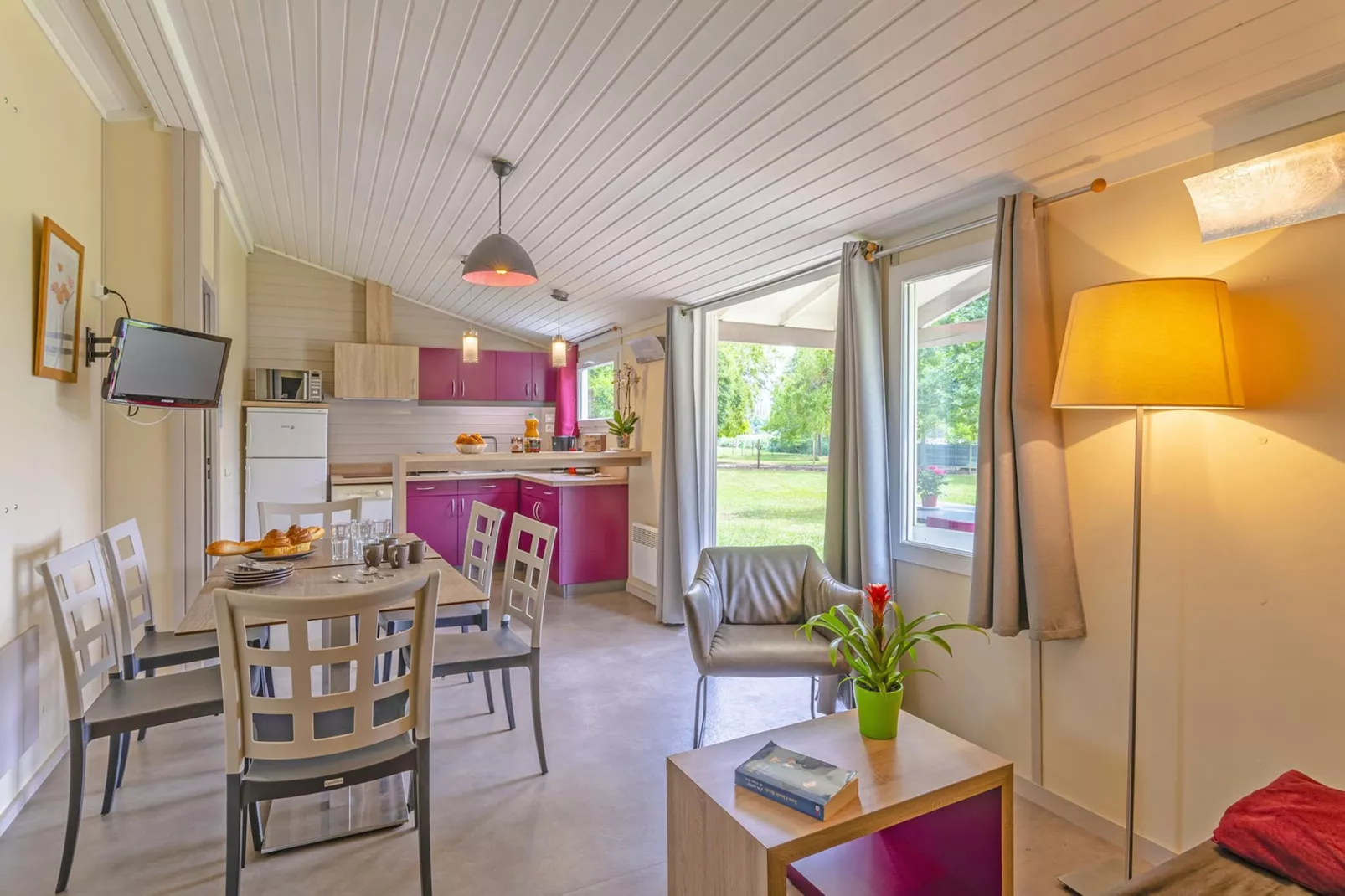 Port Lalande COTTAGE 6 pers OTA - Eetkamer