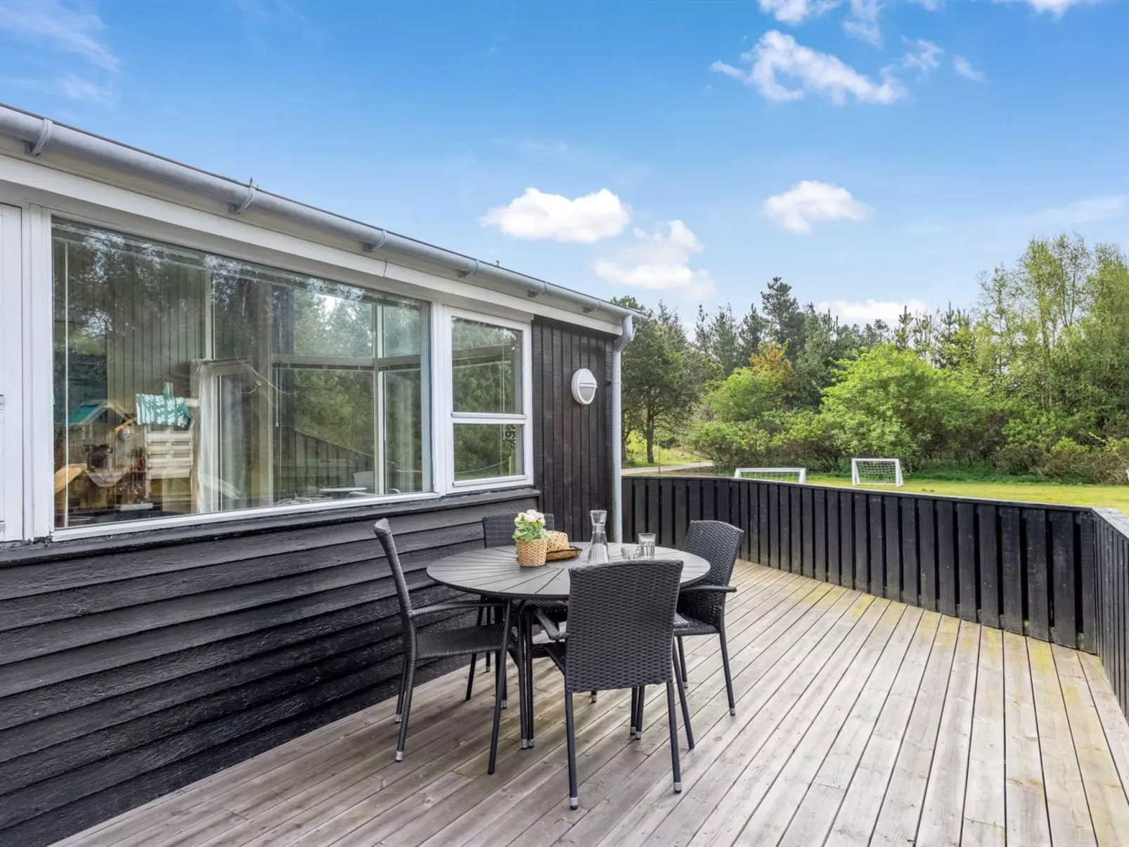 "Halwarth" - 250m from the sea - Buiten