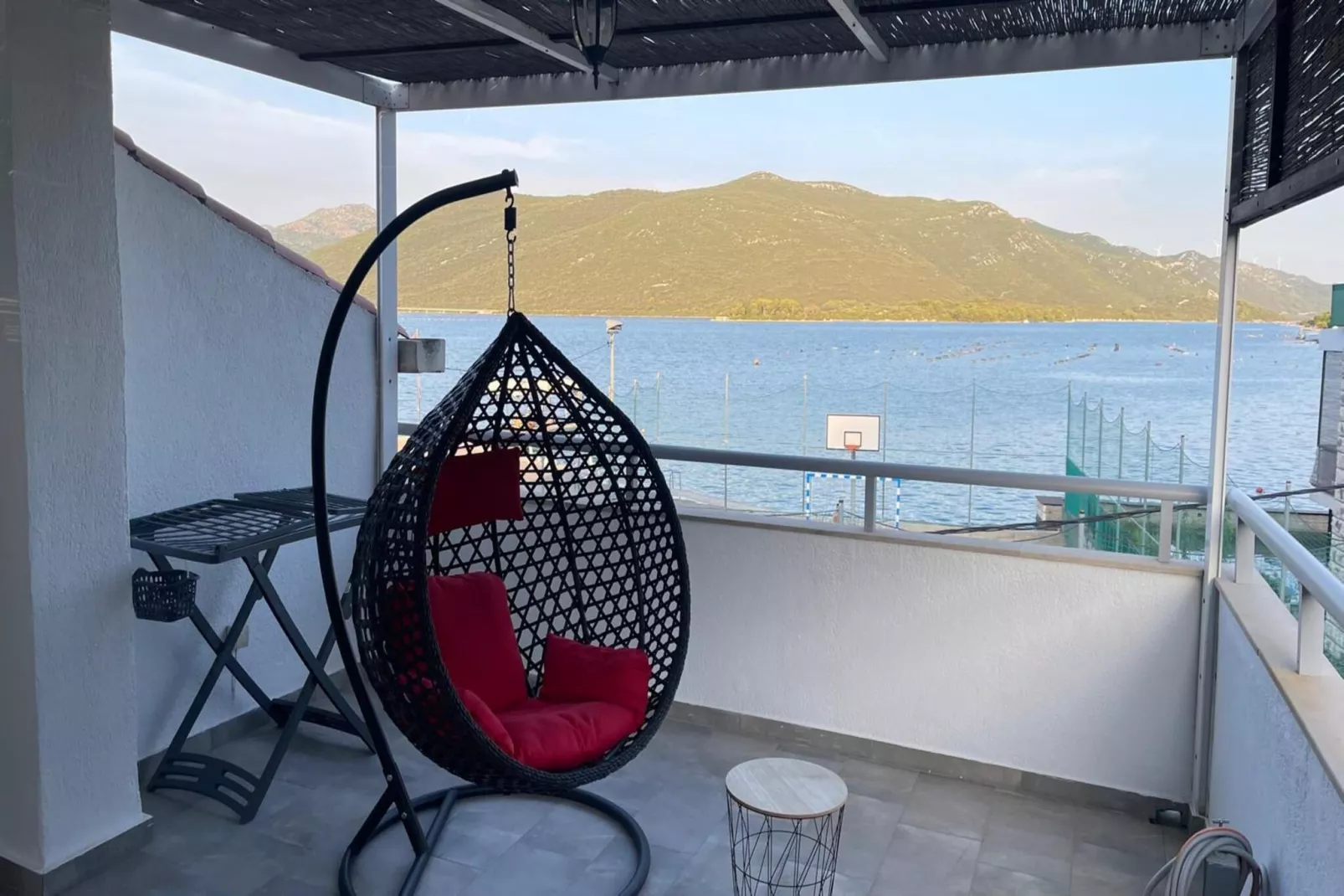 Holiday Home Milutinovic - Four Bedroom  Holiday Home with Sea View - Buitenlucht