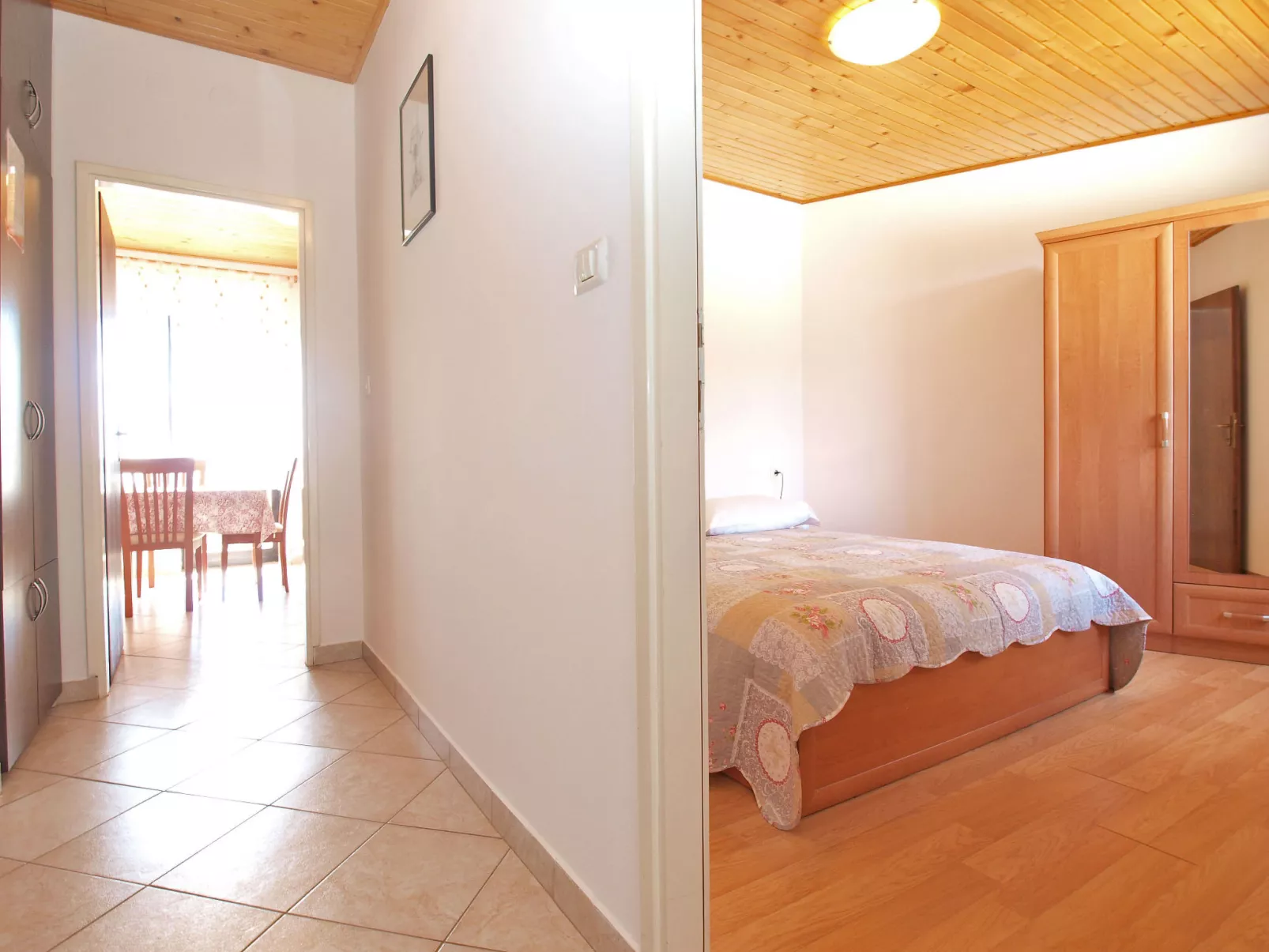 House 1430 - Binnen