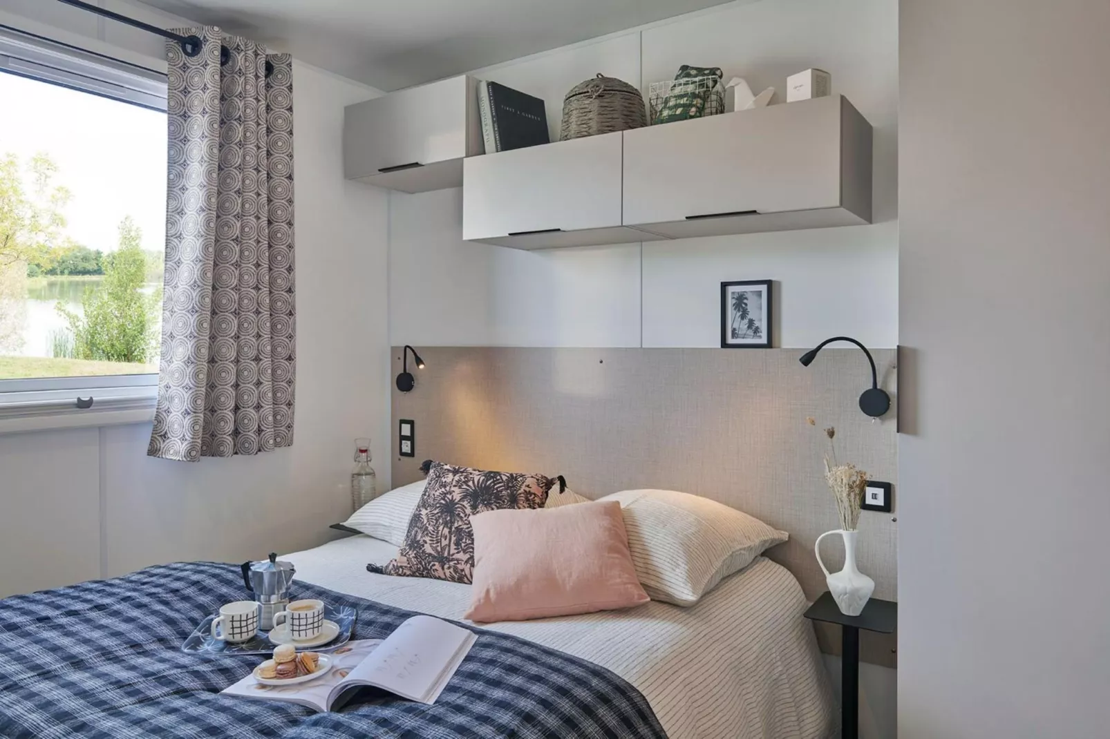 Caravan Bosrand Lembeke 1 - Slaapkamer