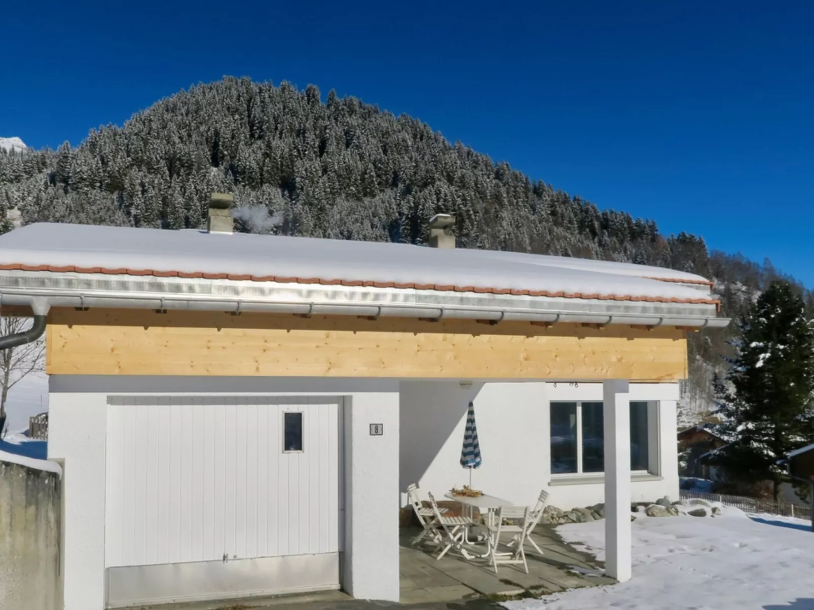 Casa Segnas/Lindt, (Segnas). - Buiten
