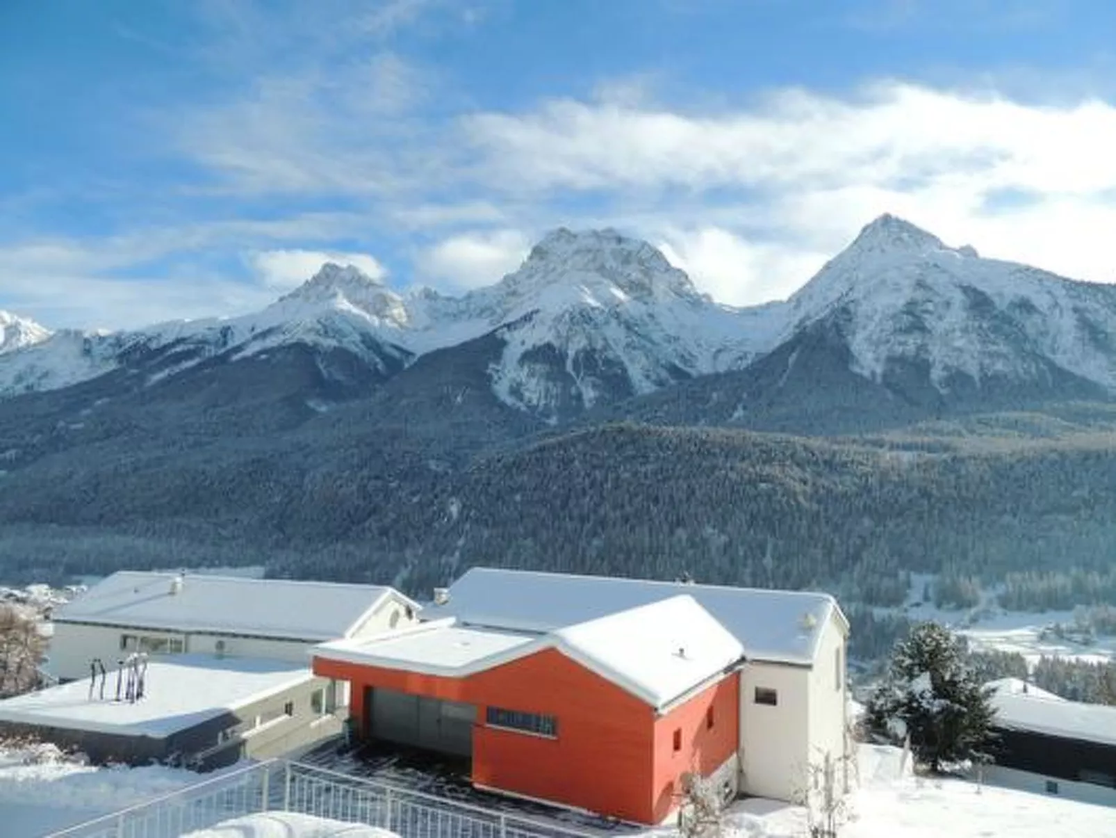 Chasa Surval, (Scuol). - Buiten