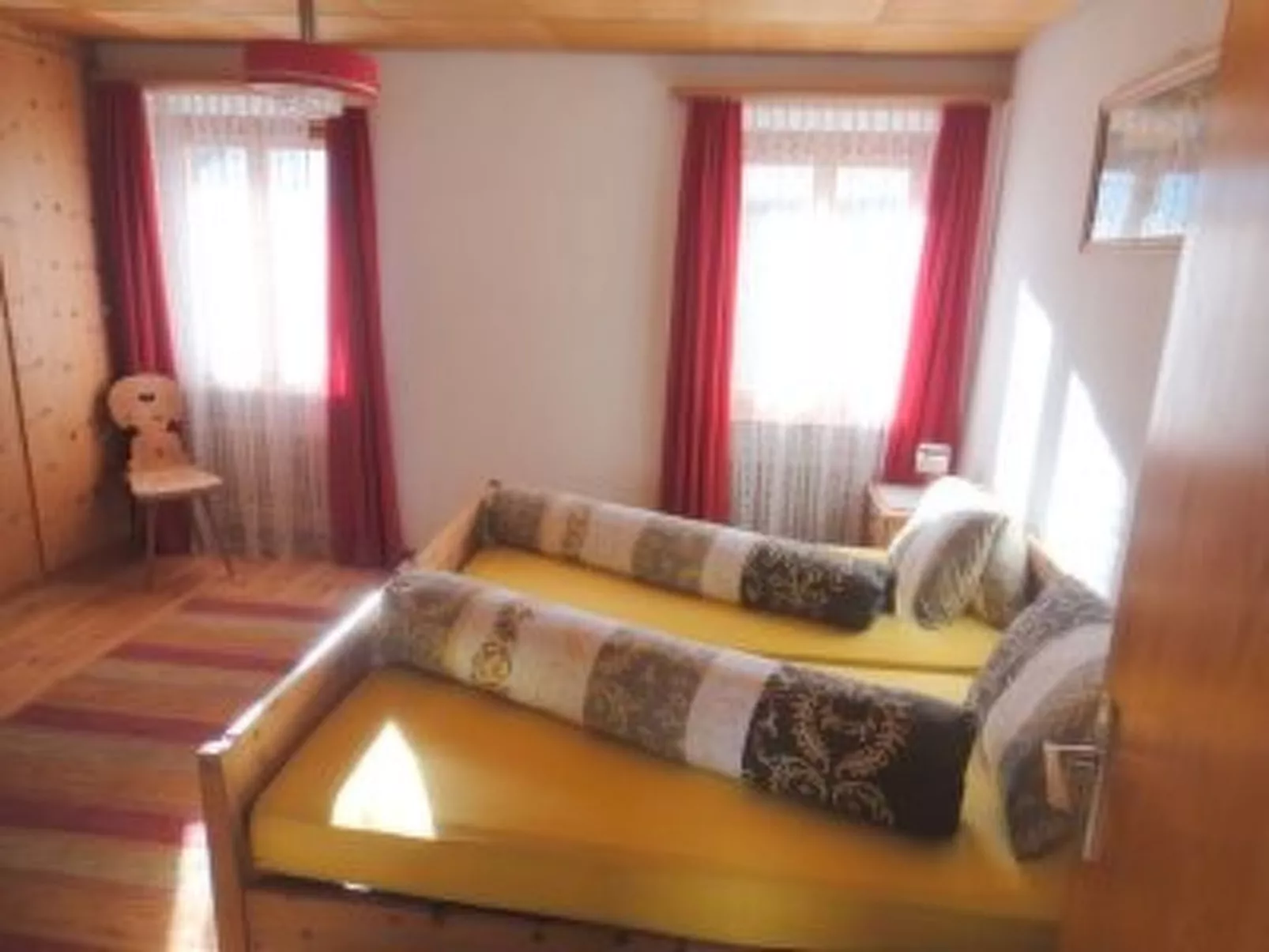 Ferienwohnungen Chasa Muglin 30, (Tschierv). - Binnen
