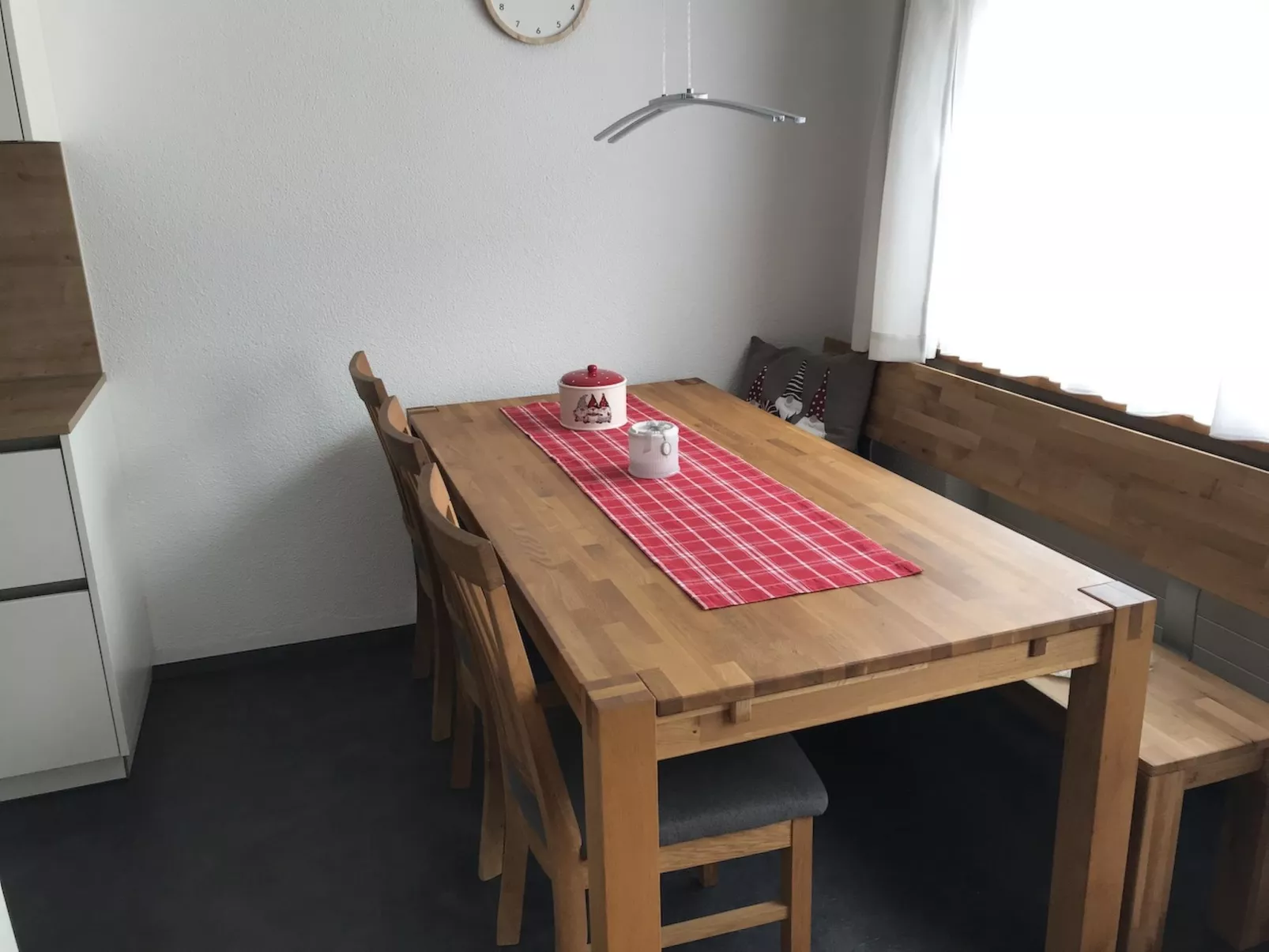 Suravia 56, (Müstair). - Binnen