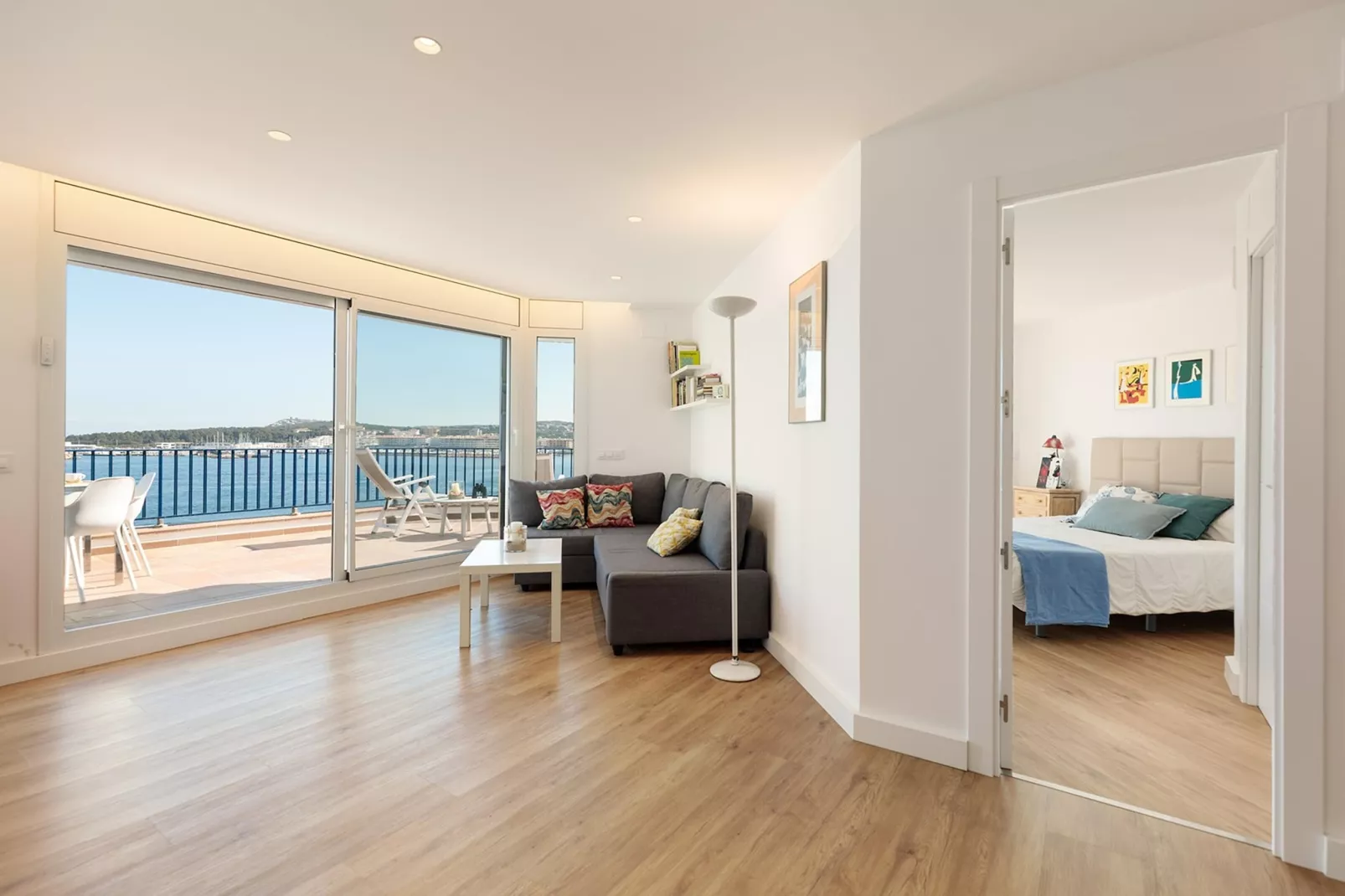 L’Escala Costa Brava Pool Duplex Apartment - Woonkamer