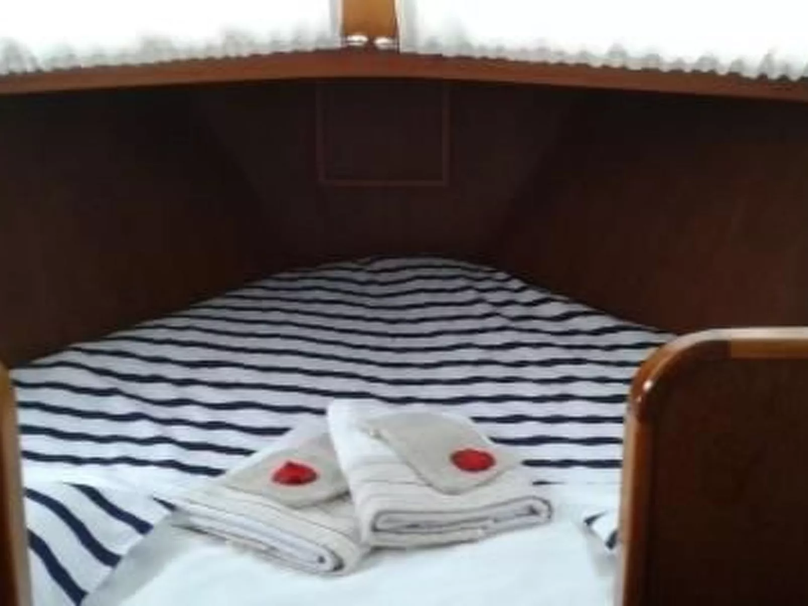 Yacht Time Out am Kai - Image-tags.info