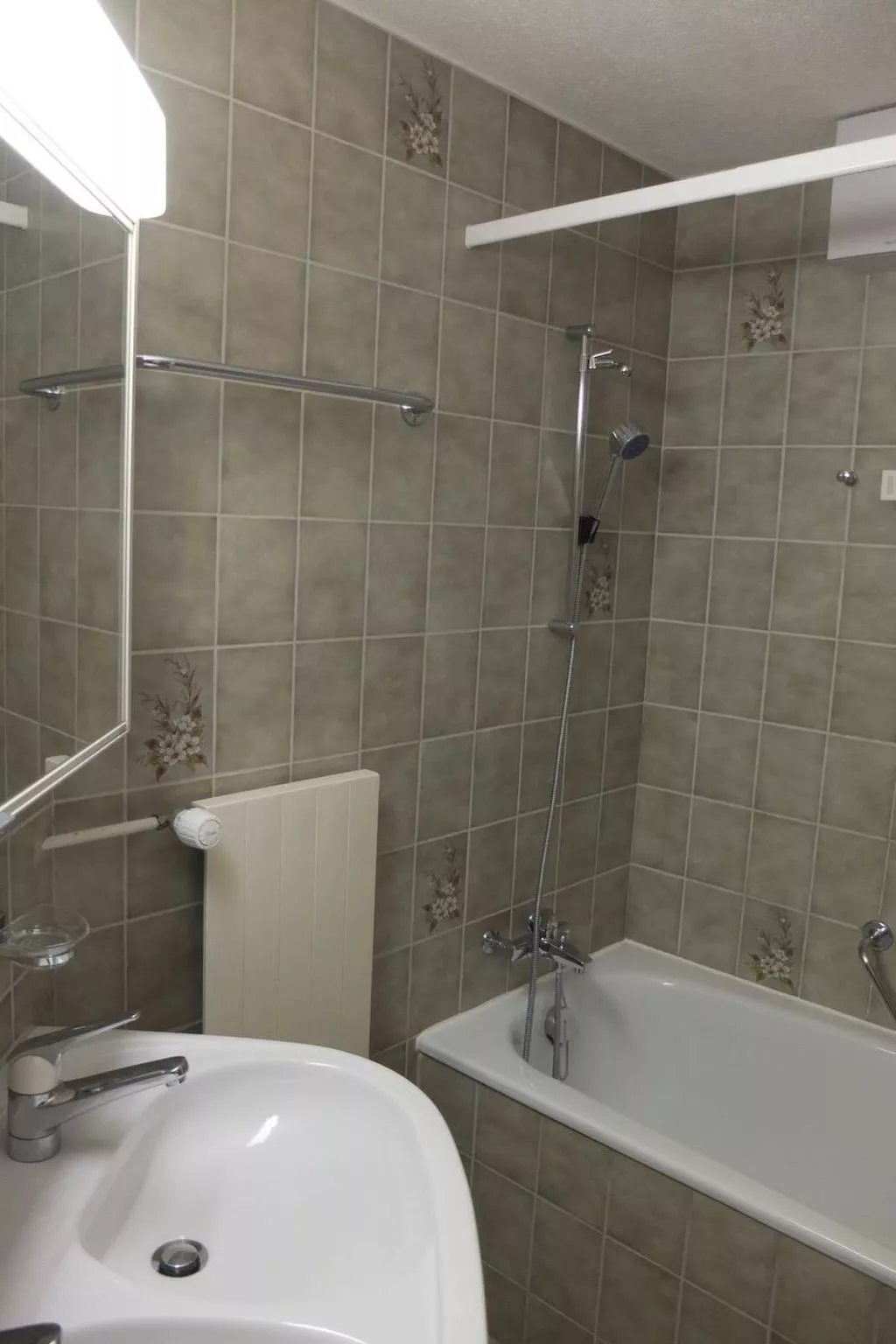 2½-Zimmerwohnung - Binnen