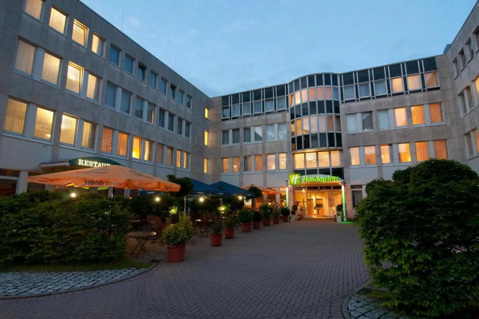 Holiday Inn Frankfurt Neu-Isenb - One-Bedroom Suite double Sofa Bed - Buitenkant zomer