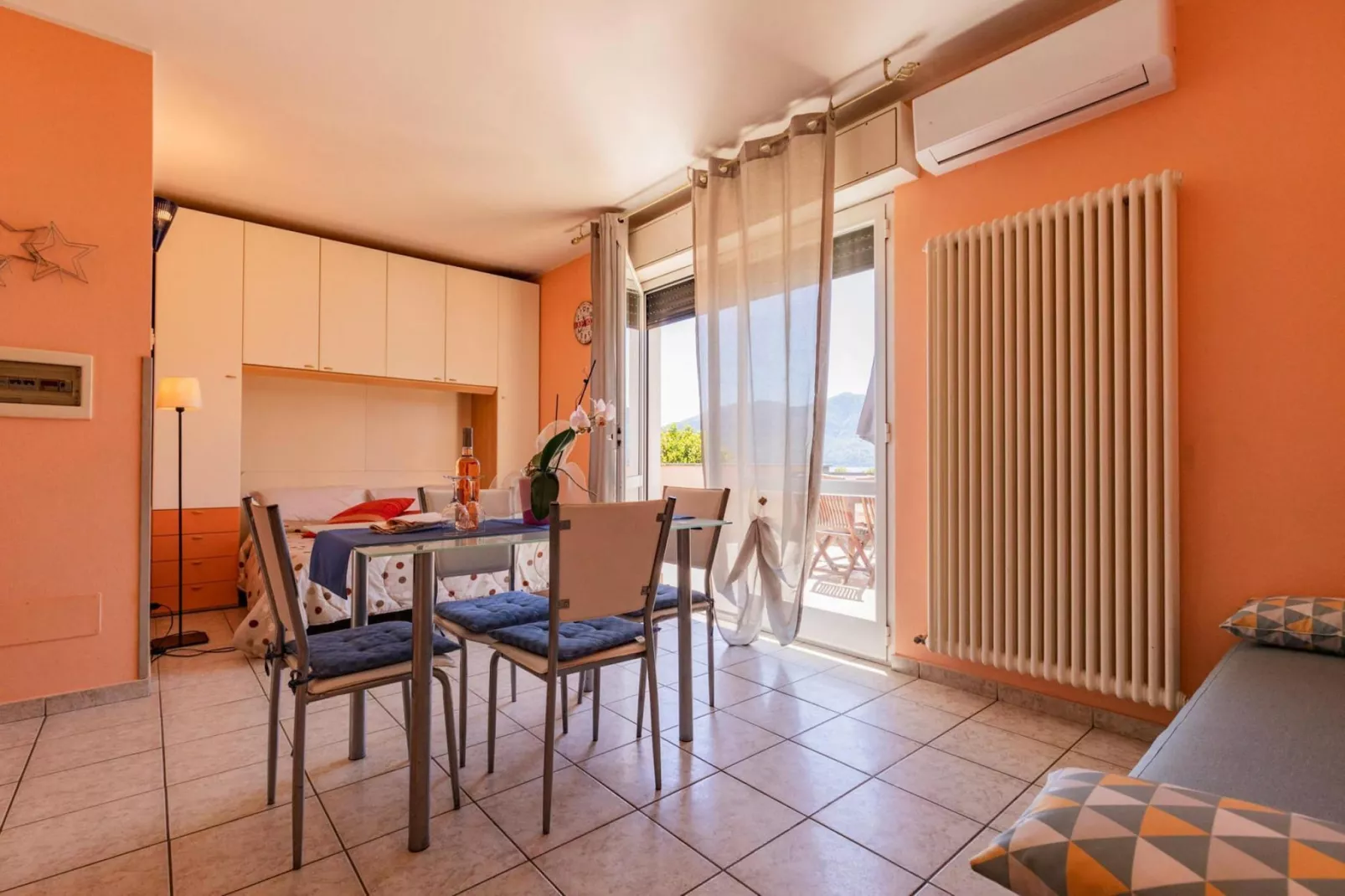 Residence Casa & Vela SRL, Oggebbio-Bilo fino 6 - Eetkamer