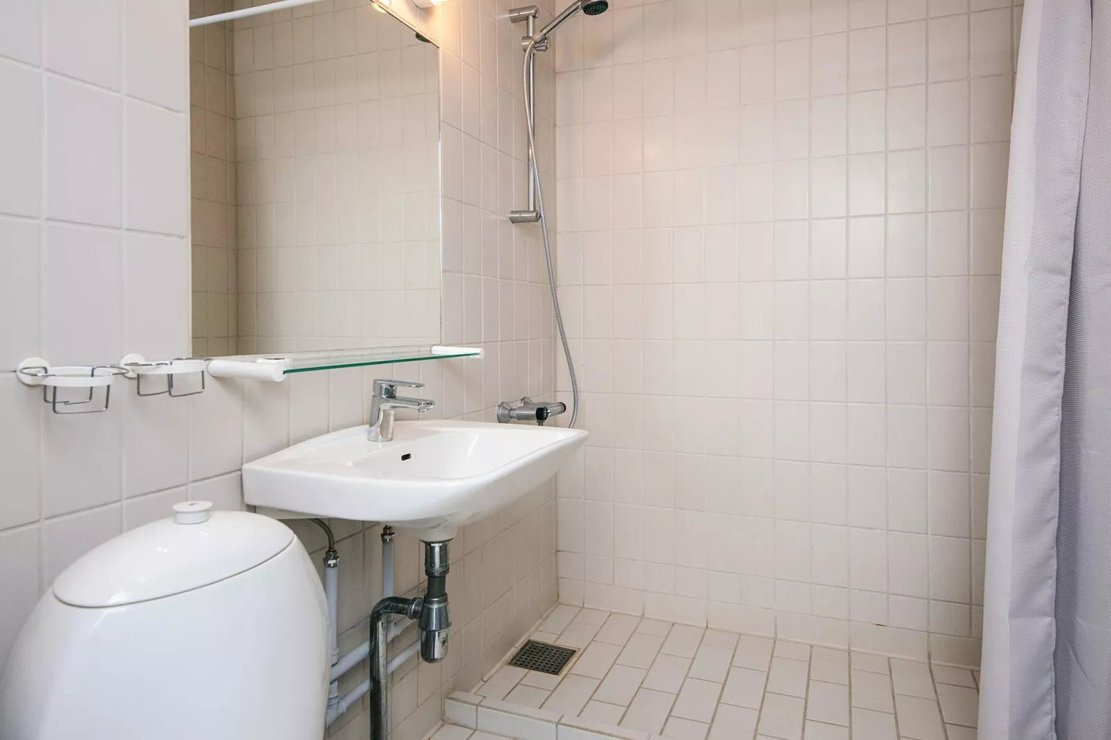 1 room,View cou.,G.Floor/1.floor,Prem - Binnen