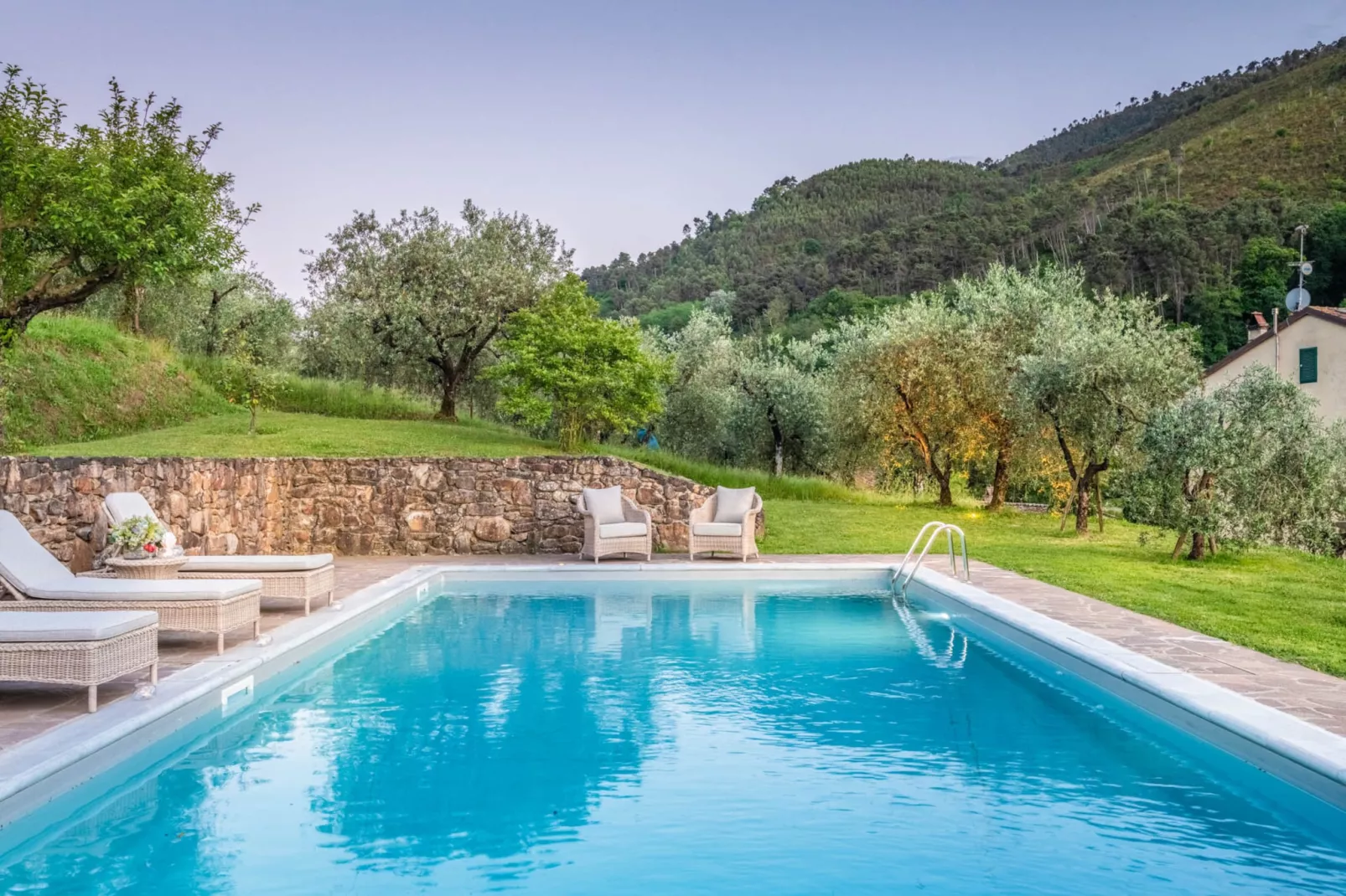 Citrus Charm Farmhouse - Zwembad