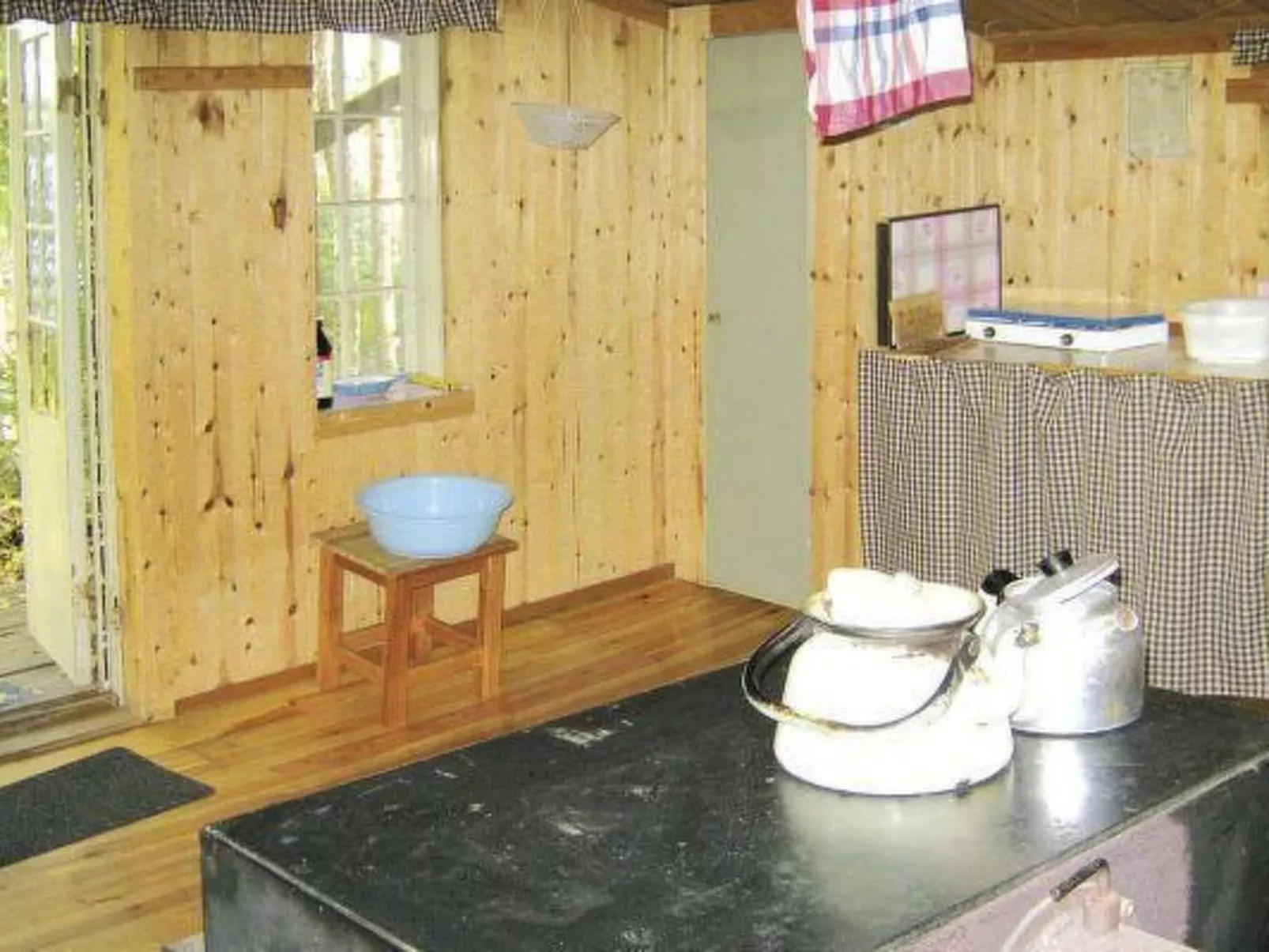 Holzhütte für das wahre Naturerlebnis am See - Binnen