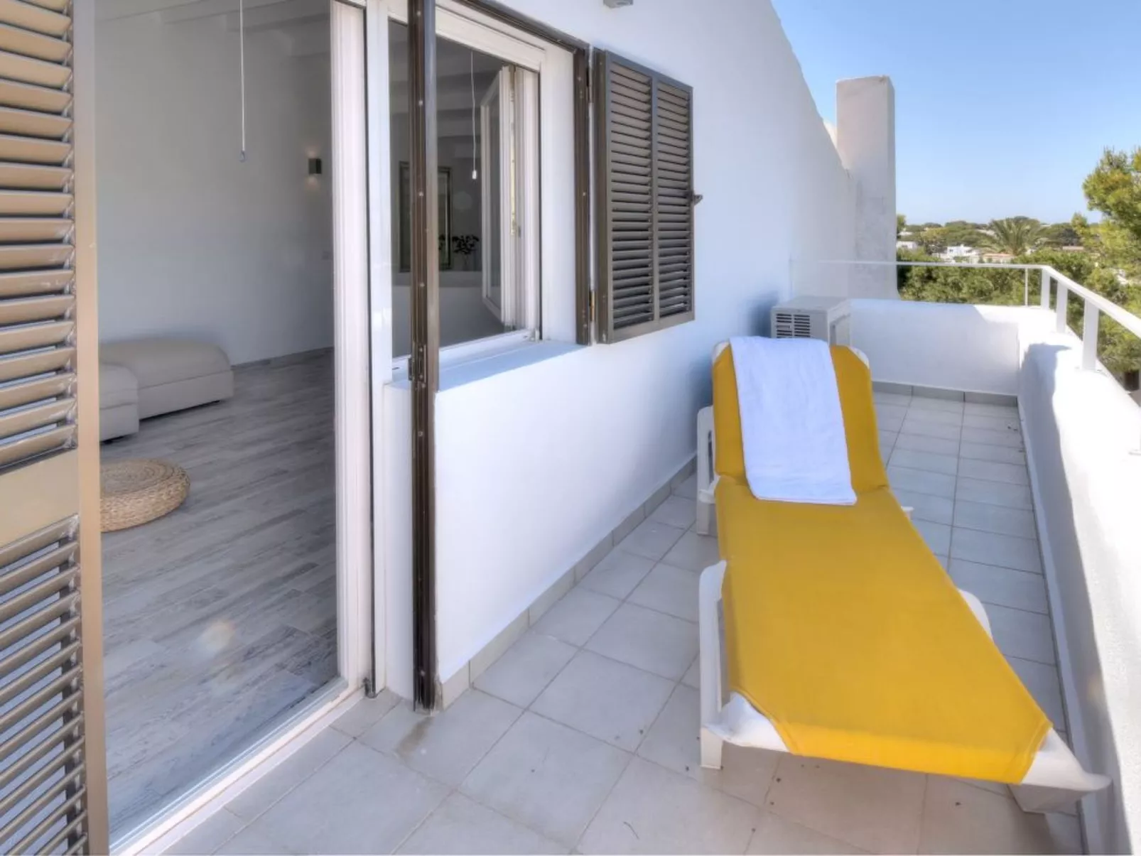 Modernes helles 3-Schlafzimmer Apartment mit Klimaanlage, 2017 komplett neu ren - Buiten