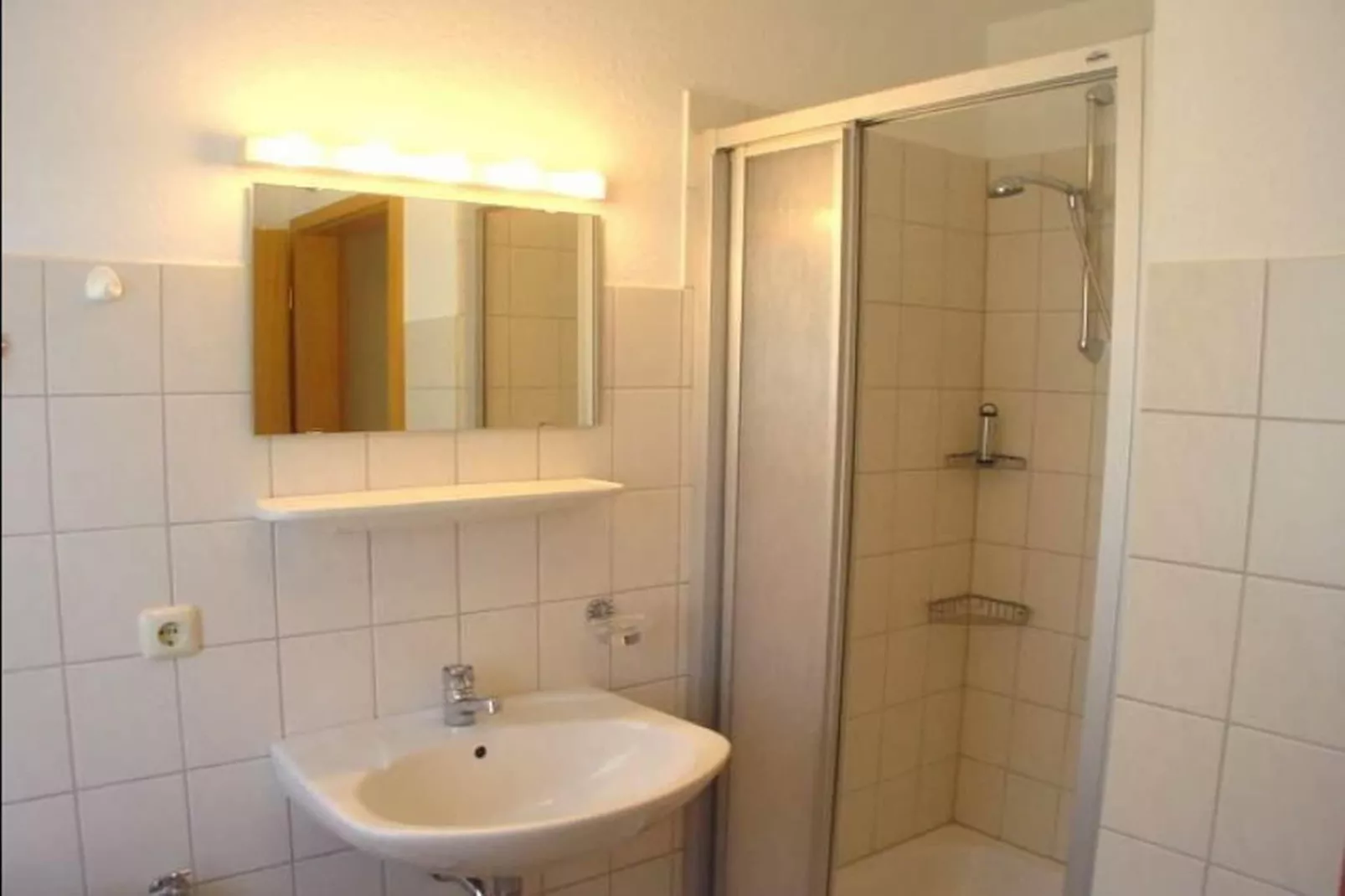 W 52b EG 4 P - Badkamer