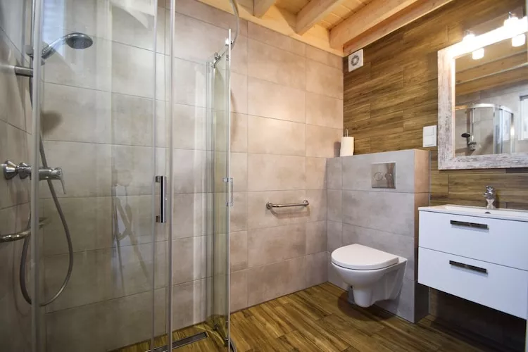 Piętrowe domki wakacyjne 3 plus 2 Pobierowo - Badkamer
