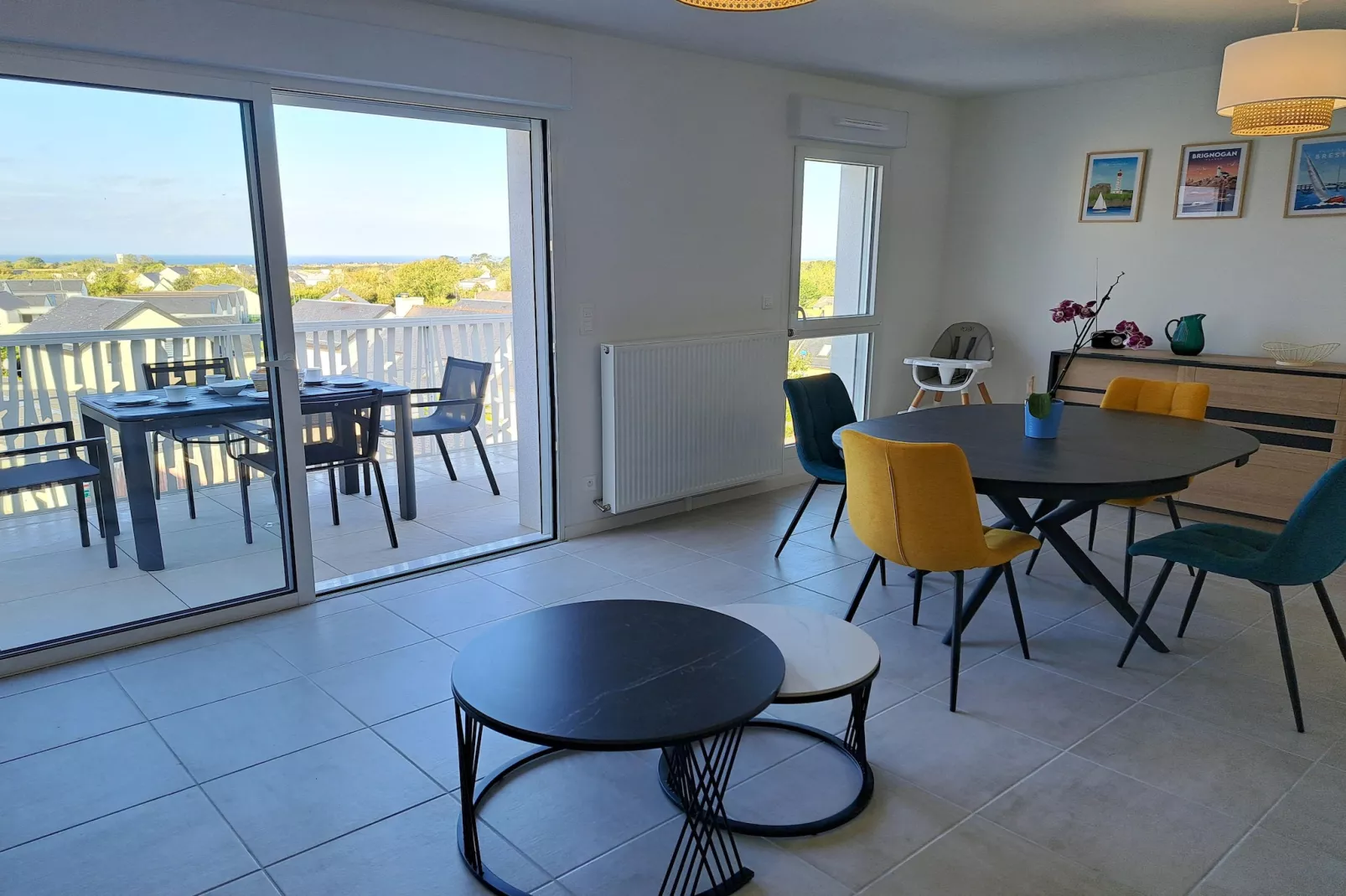 Ferienwohnung in Pouarzel - Woonkamer
