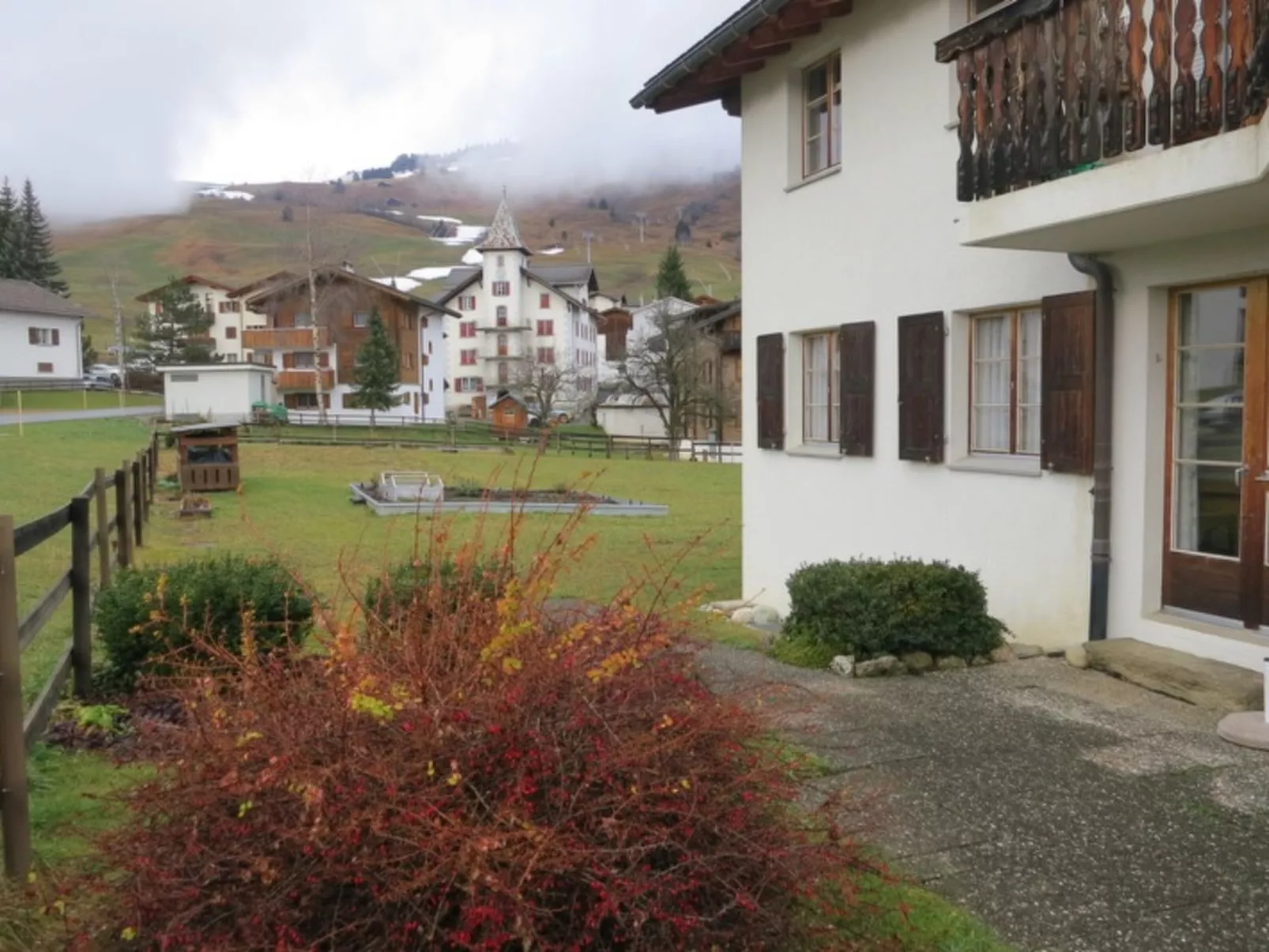 Casa Davos Cuort Good, Vella, (Vella). - Buiten