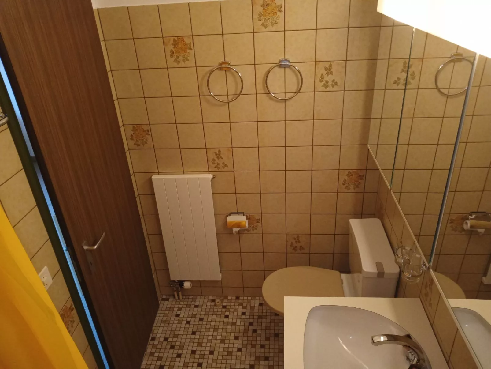 Crestahüs Seeberger, Obersaxen-Misanenga, (Obersaxen). - Binnen