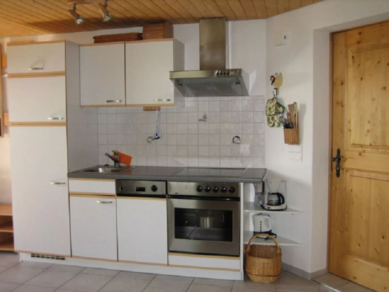 Er Liung, (Falera). 2 Zimmerwohnung - Binnen