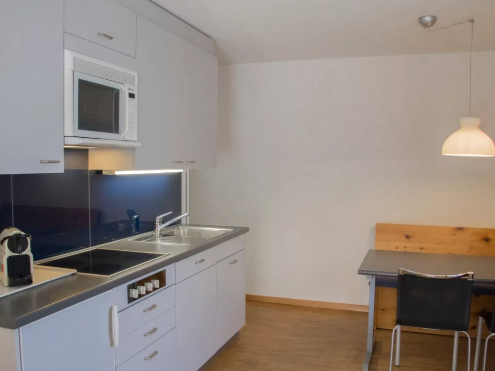 Hapimag Resort Flims, (Flims Waldhaus). Apartment mit 1 Schlafzimmer Komfort - Binnen
