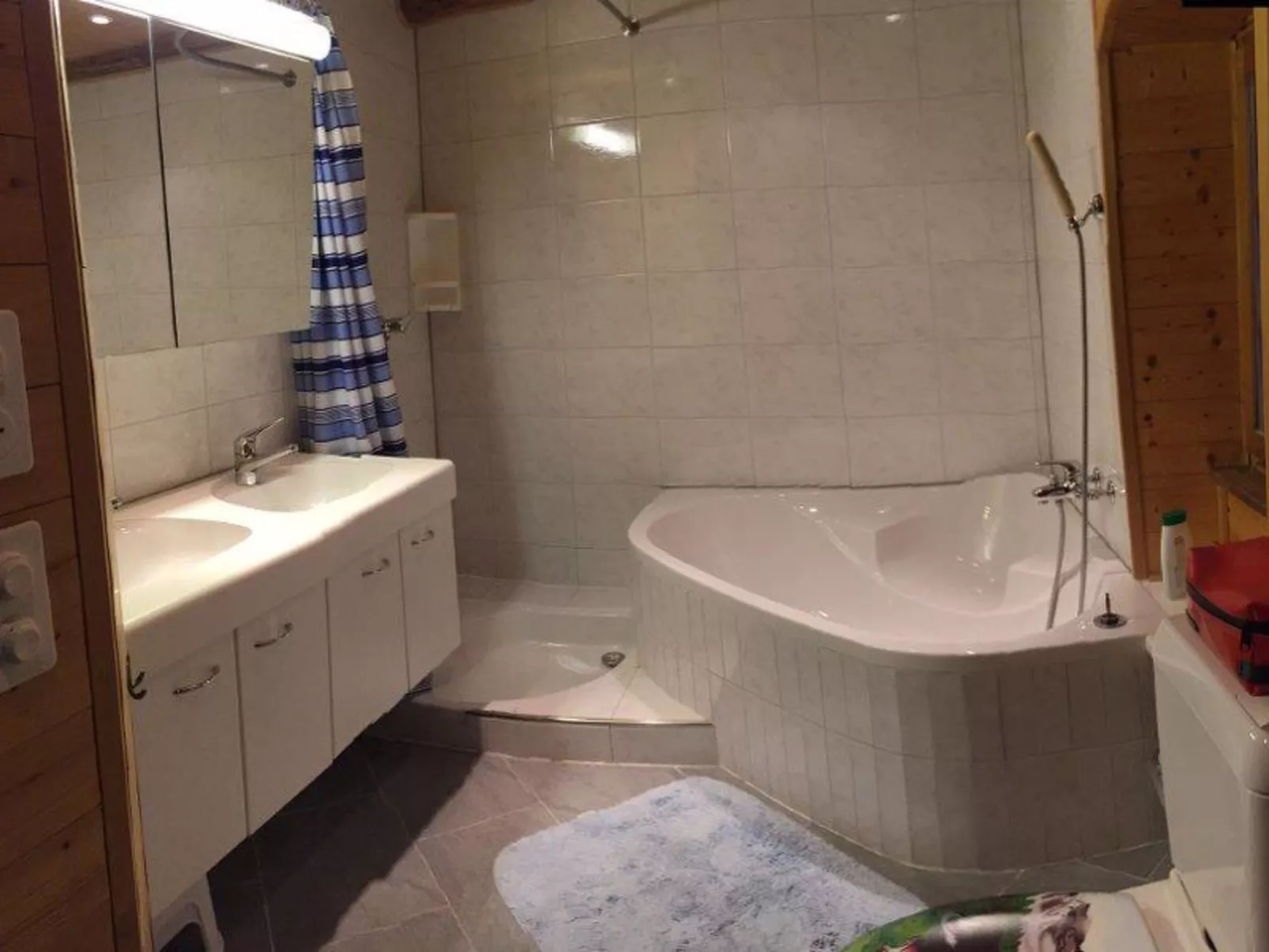 Wohnung Etter Albertinihaus, (Splügen). - Binnen