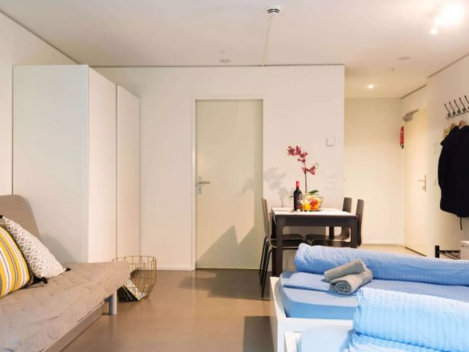 LU Schatzturm II - Allmend HITrental Apartment - Binnen