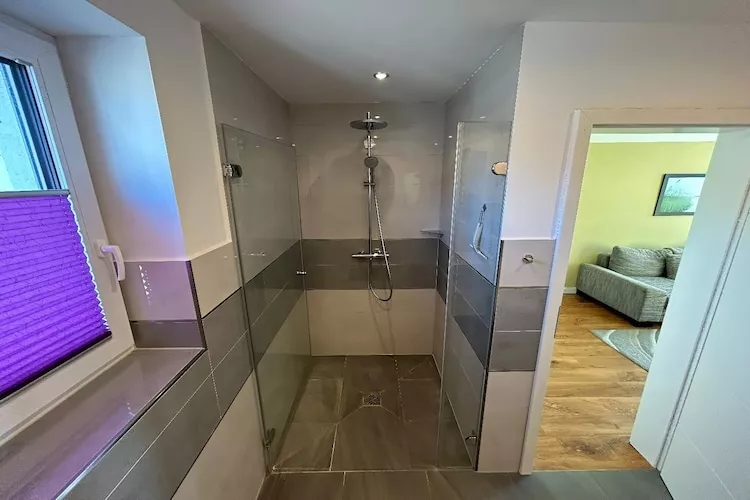 Ferienwohnung Schöne Aussicht - Badkamer