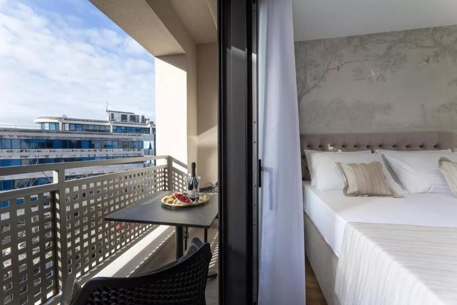 PICTAS Residence - One-Bedroom Suite