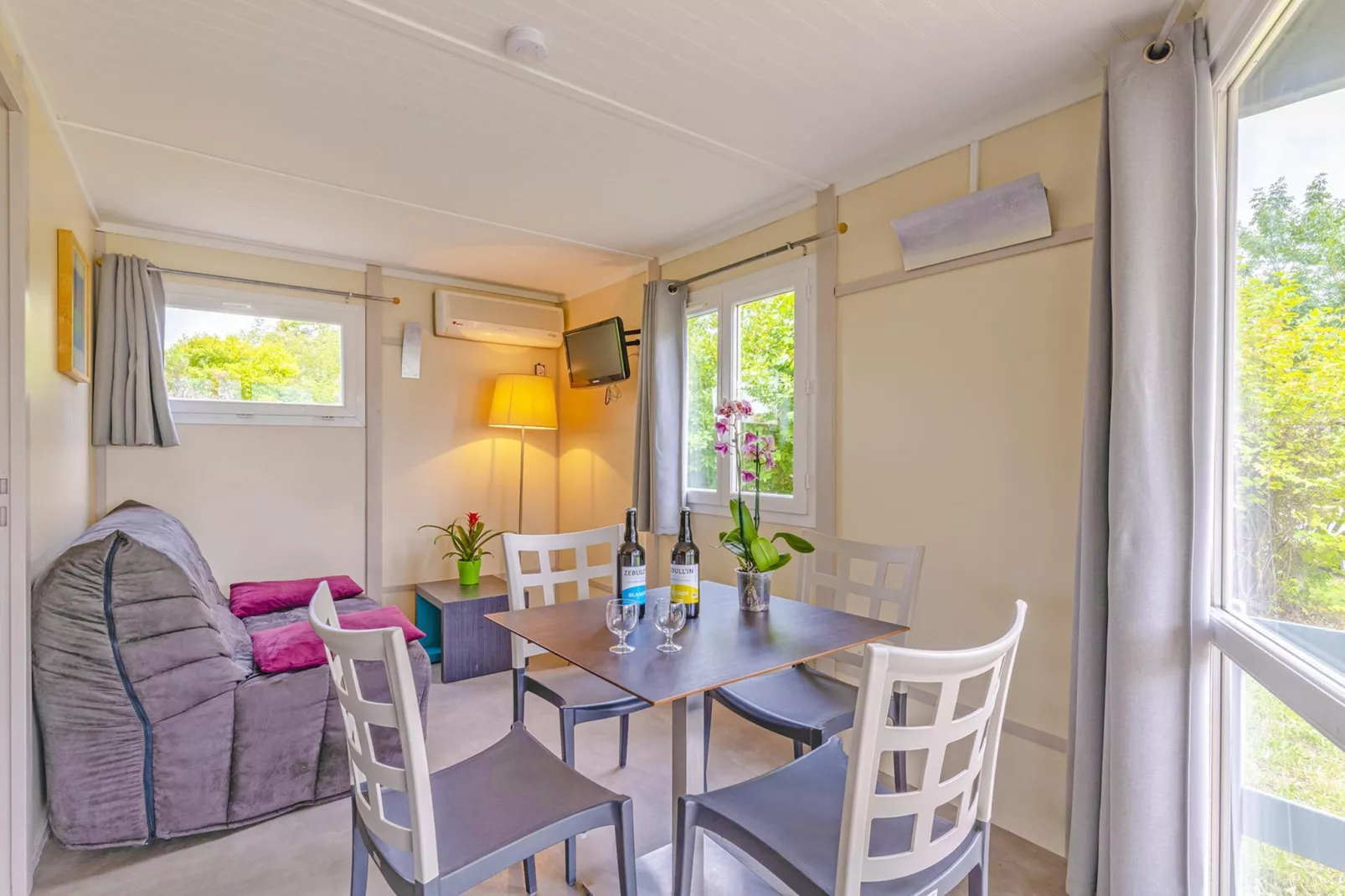 Port Lalande COTTAGE 4/7 pers OTA - Eetkamer