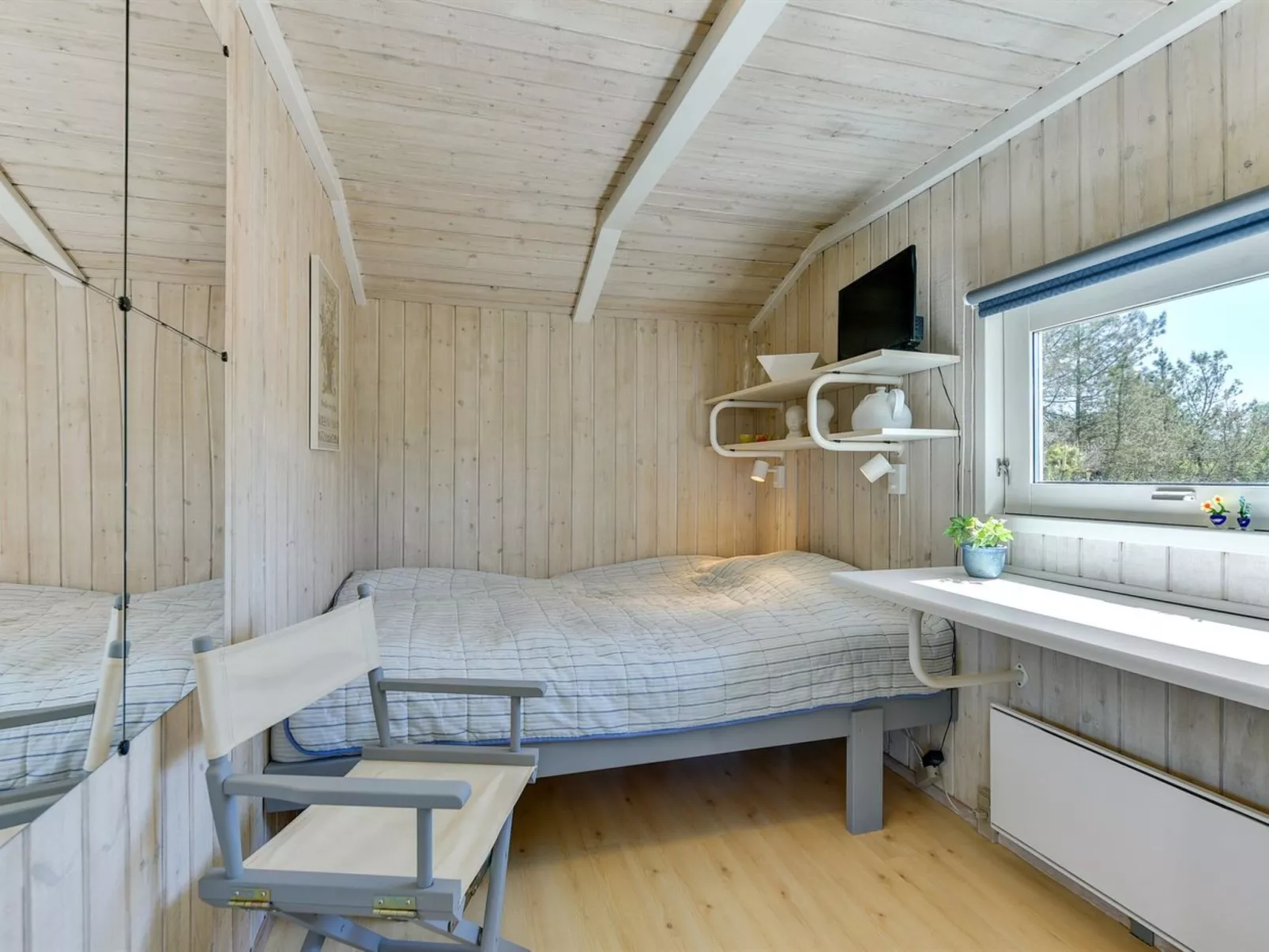 "Immi" - 1.5km from the sea - Binnen