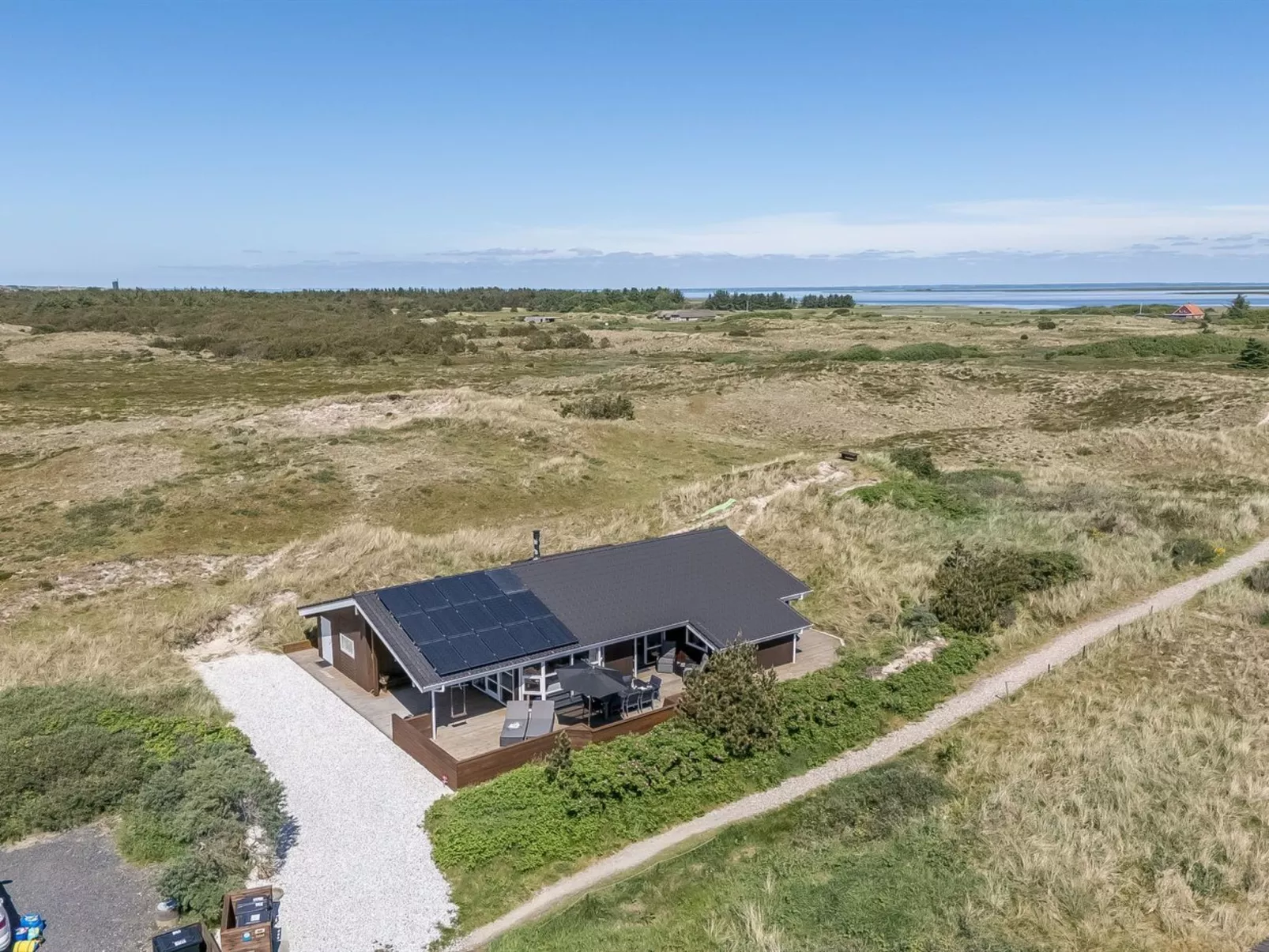"Aurore" - 700m from the sea - Buiten