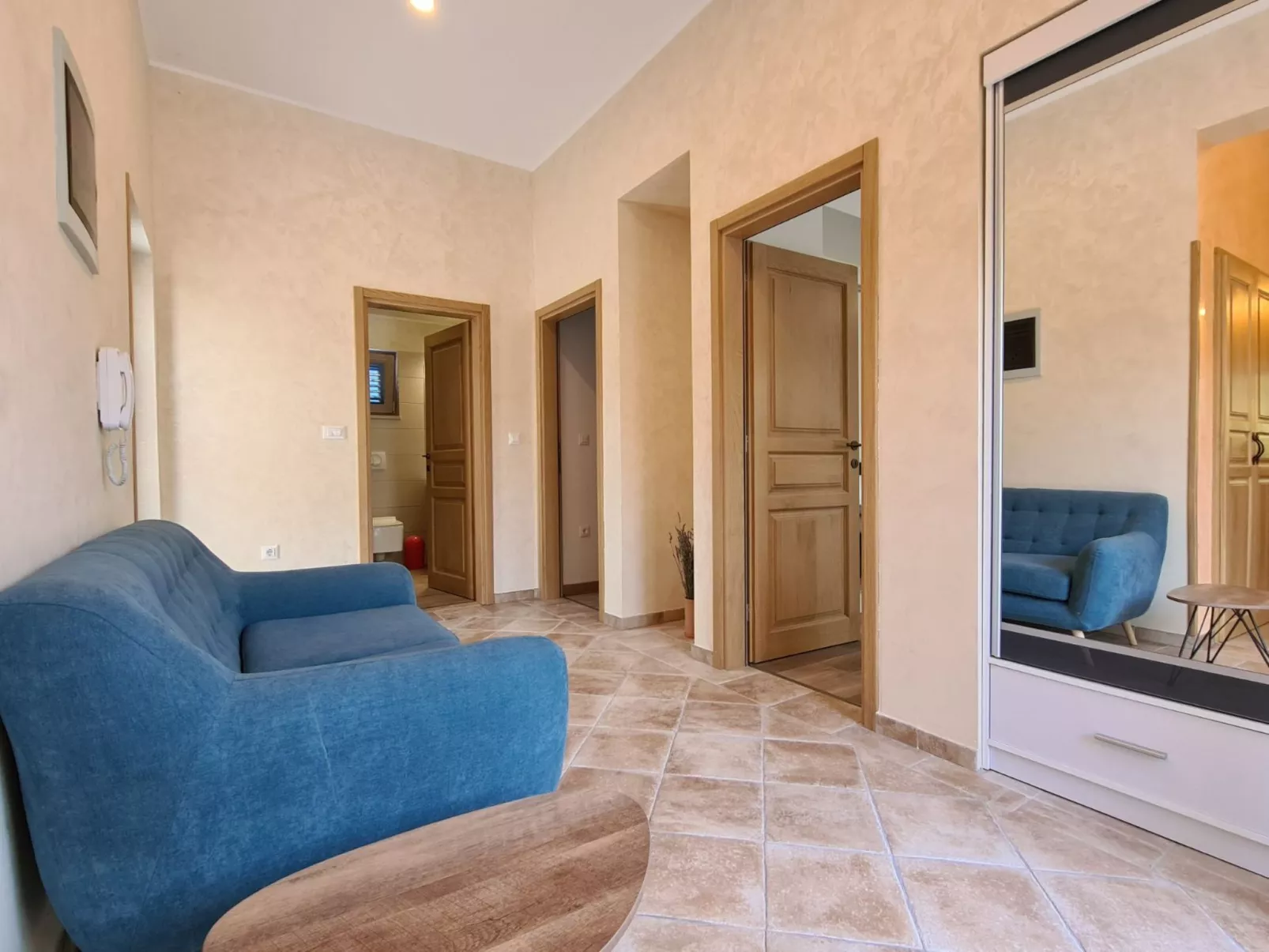 House 2118 - Binnen