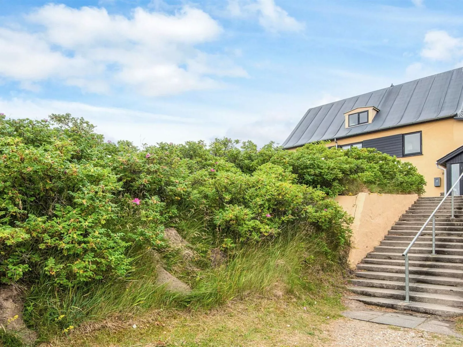 "Gunhilda" - 300m from the sea - Buiten