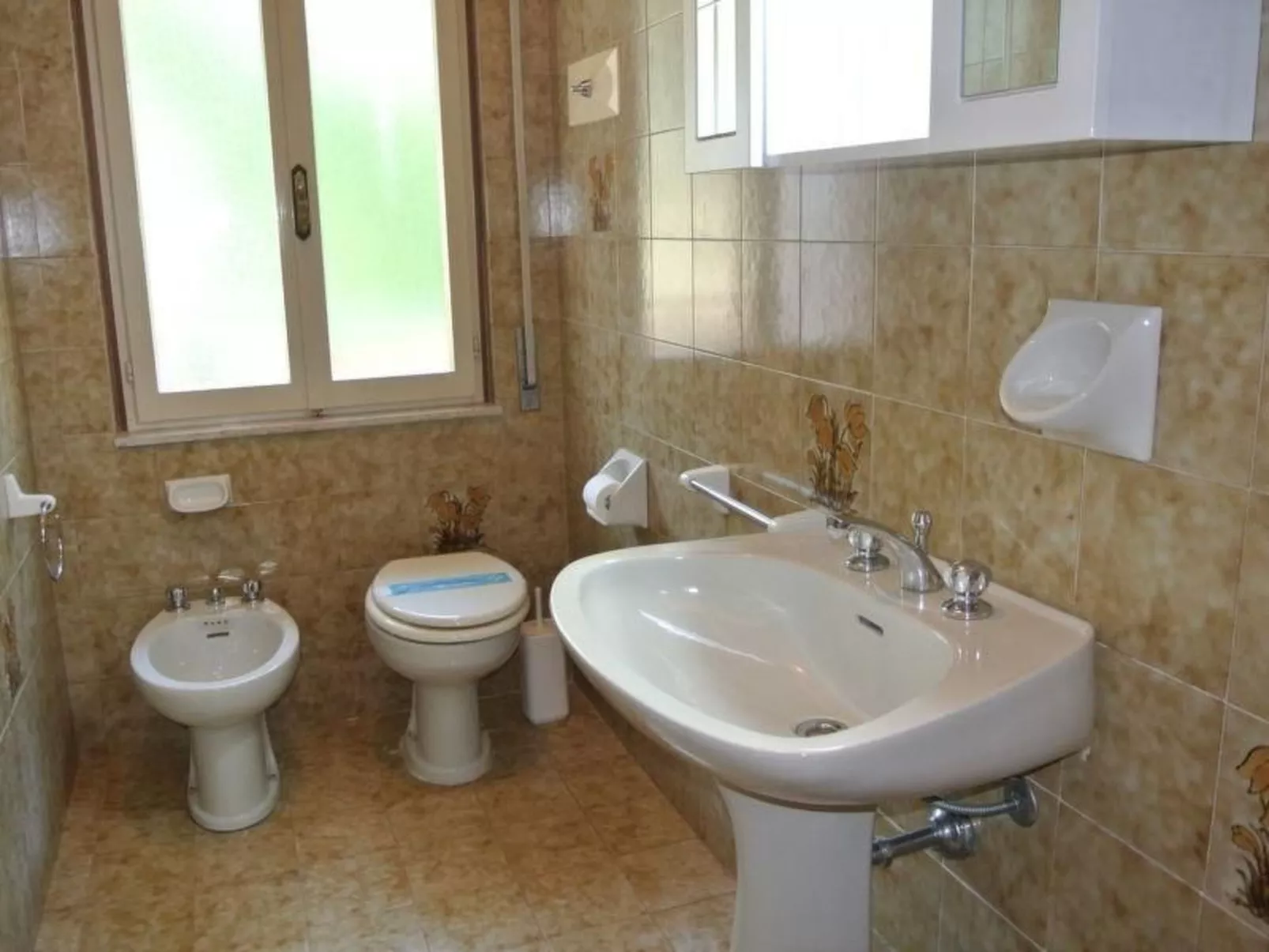 Gemütliche Ferienwohnung Silvia in ruhiger Lage - Binnen