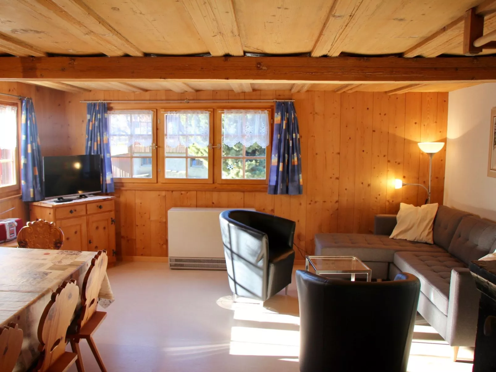 Pfister, Obersaxen-Misanenga, (Obersaxen). - Binnen