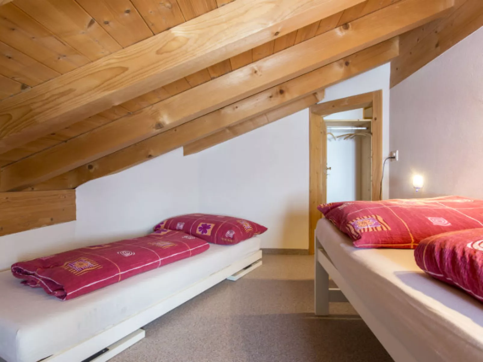 Arzgruoba, Obersaxen-Misanenga, (Obersaxen). - Binnen