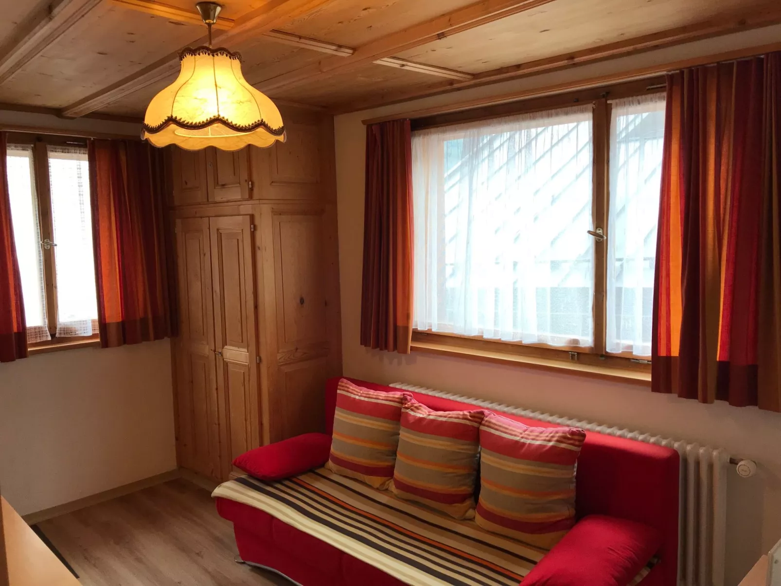 Ferienwohnungen Chasa Valär, (Scuol). - Binnen