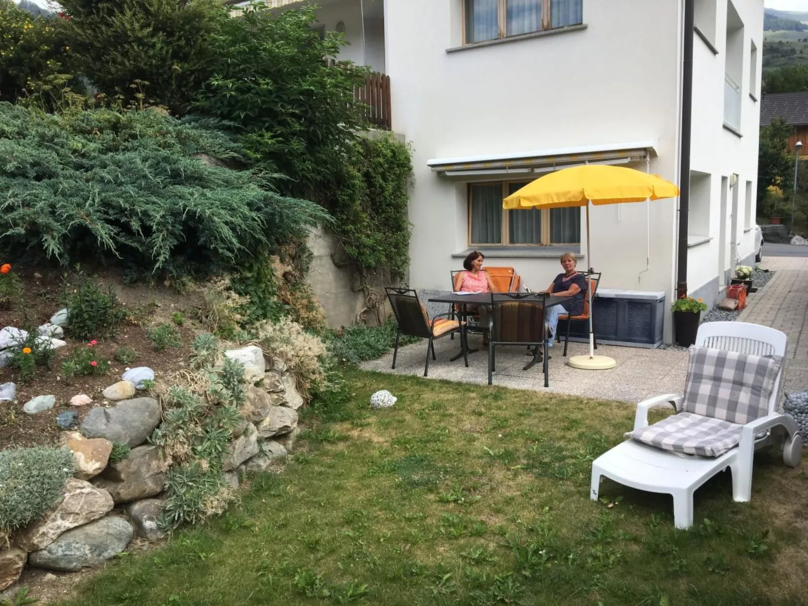 Chasa Schmidt, (Scuol). - Buiten