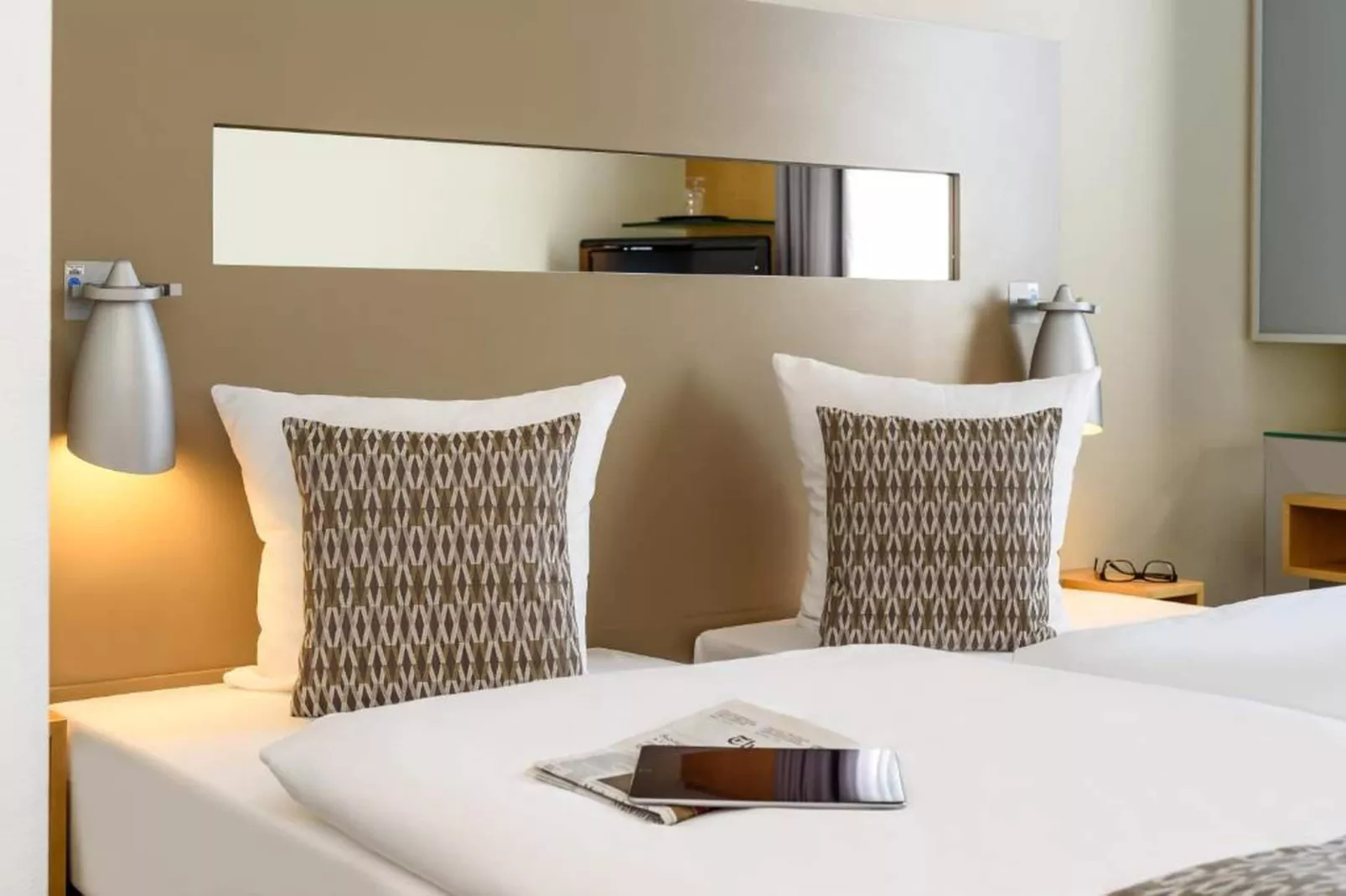 Hotel Düsseldorf - Standard Double Room - Slaapkamer