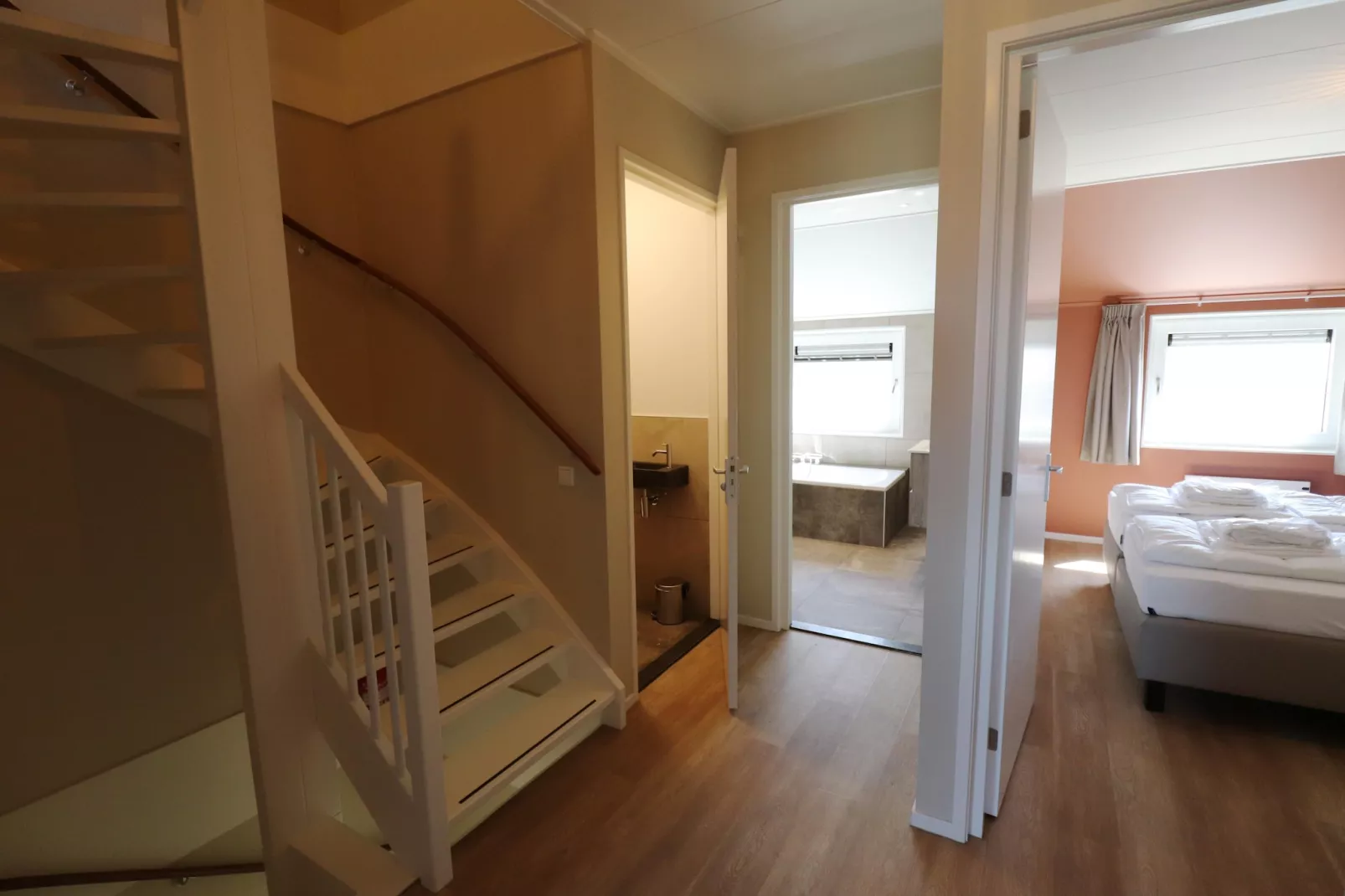 Moderne villa op het Friese platteland - Overloop