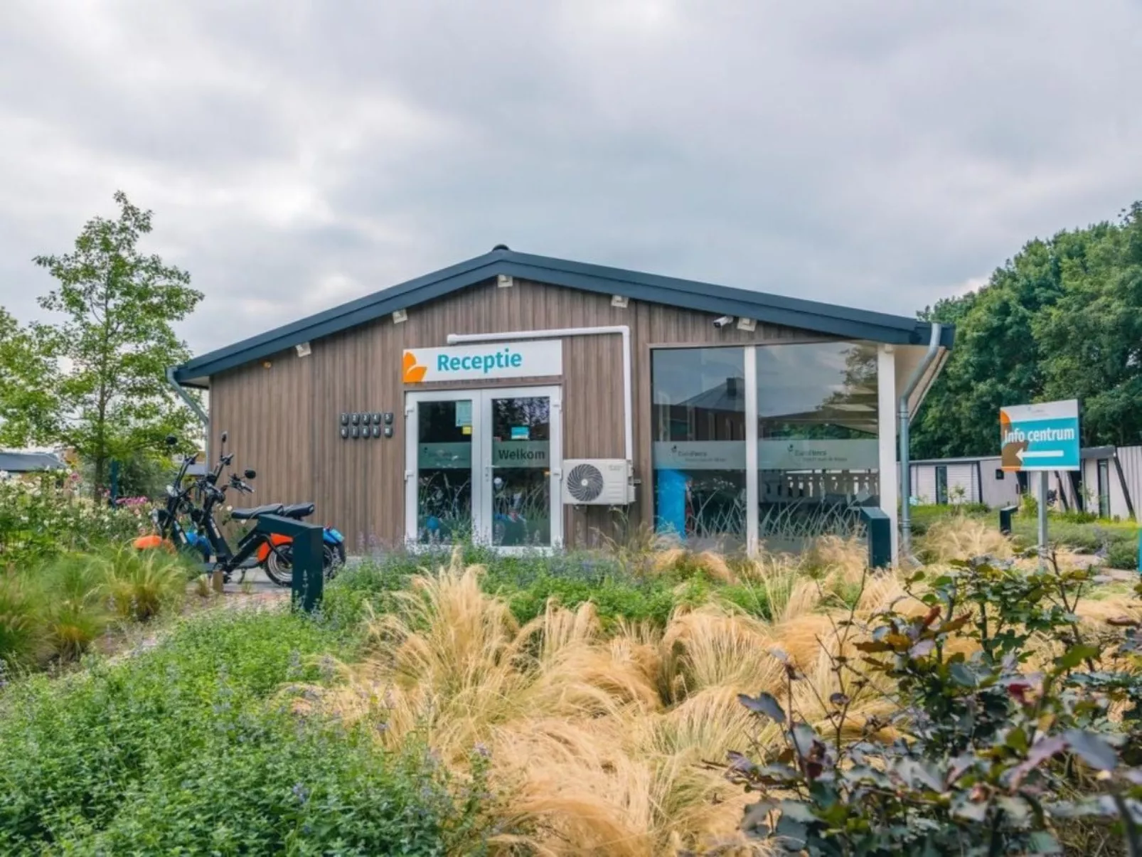 Vakantiepark Aan de Maas - Berkel 4 - Buiten