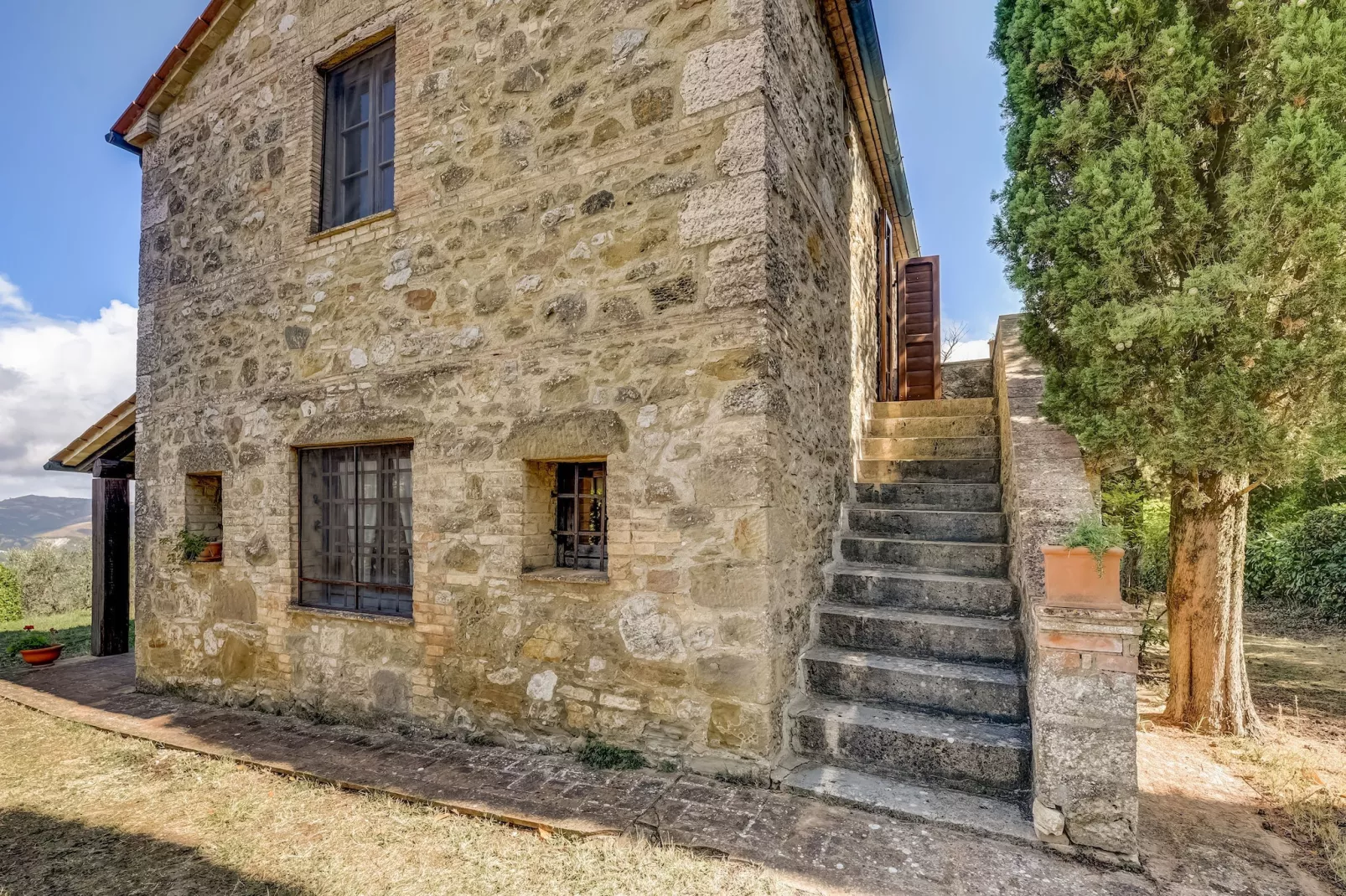 Podere Bellavista - Buitenkant zomer