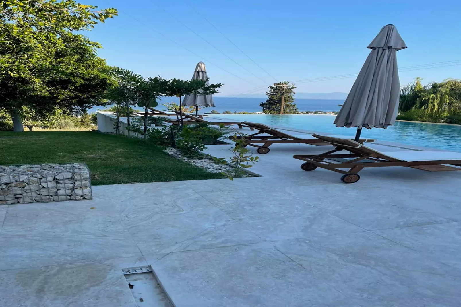 Luxury Villa at Vrahniou - Zwembad