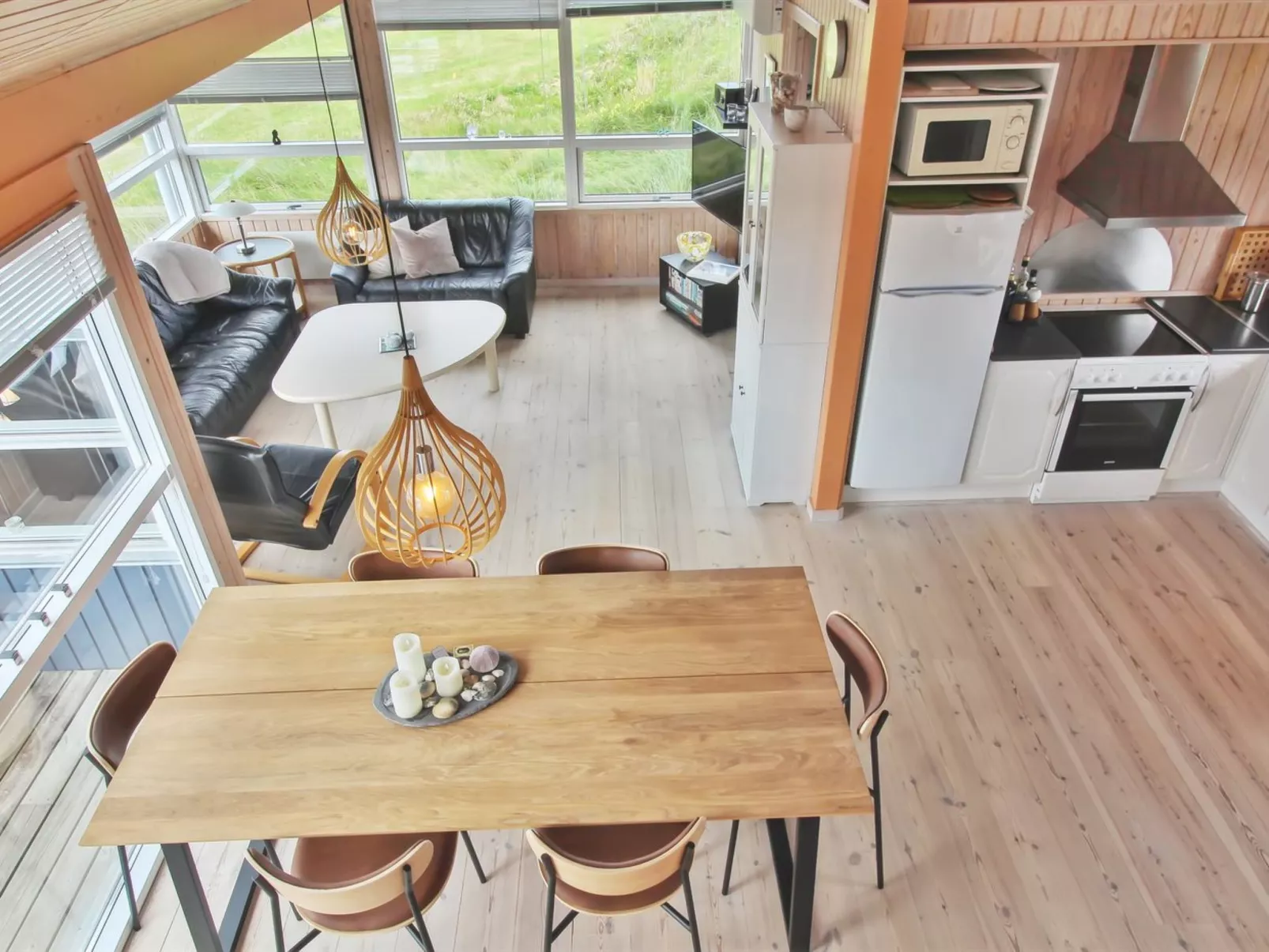 "Mitre" - 300m from the sea - Binnen