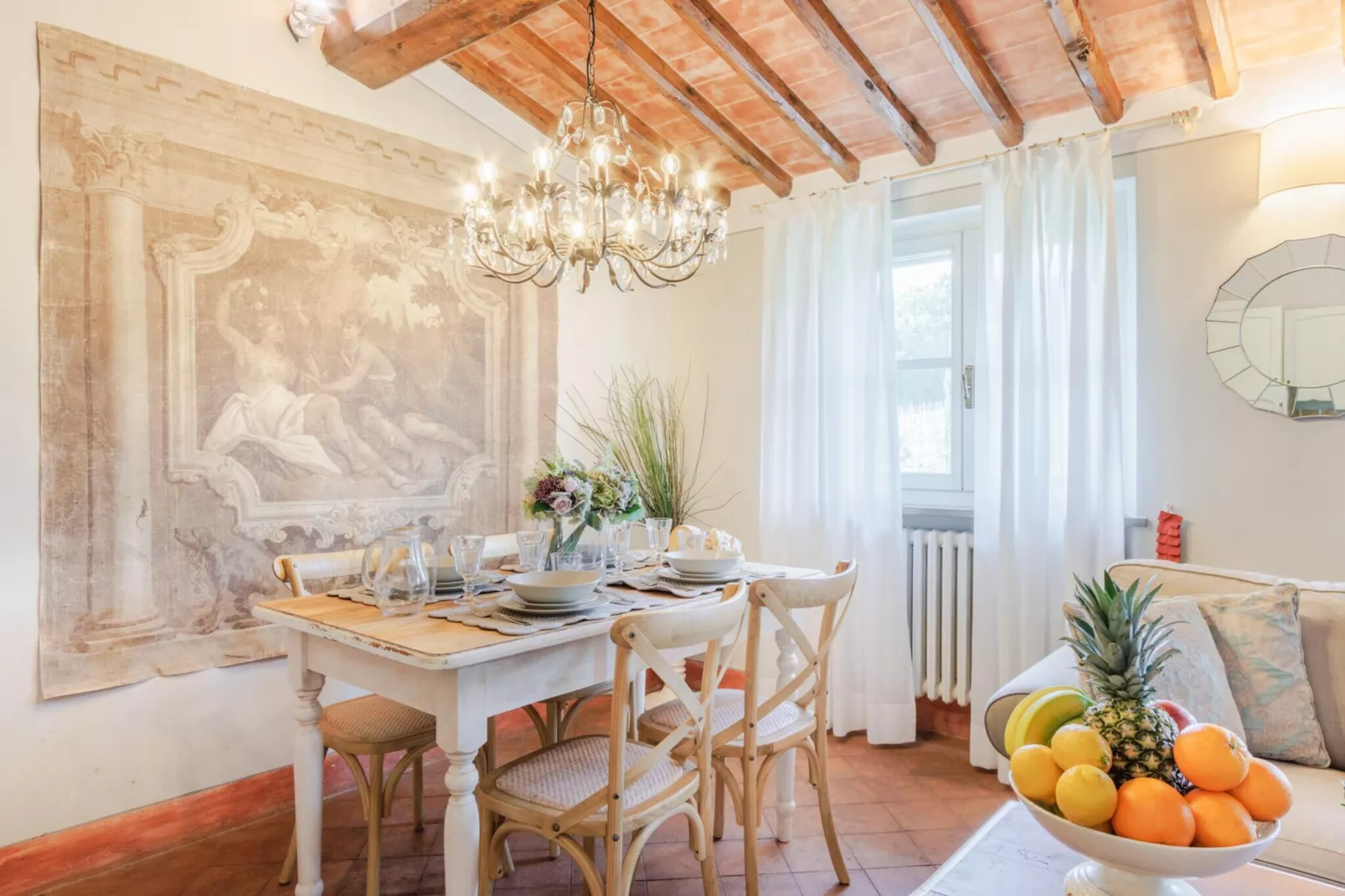 Pietro Farmhouse Apartment in Wine Resort in Lucca - Eetkamer