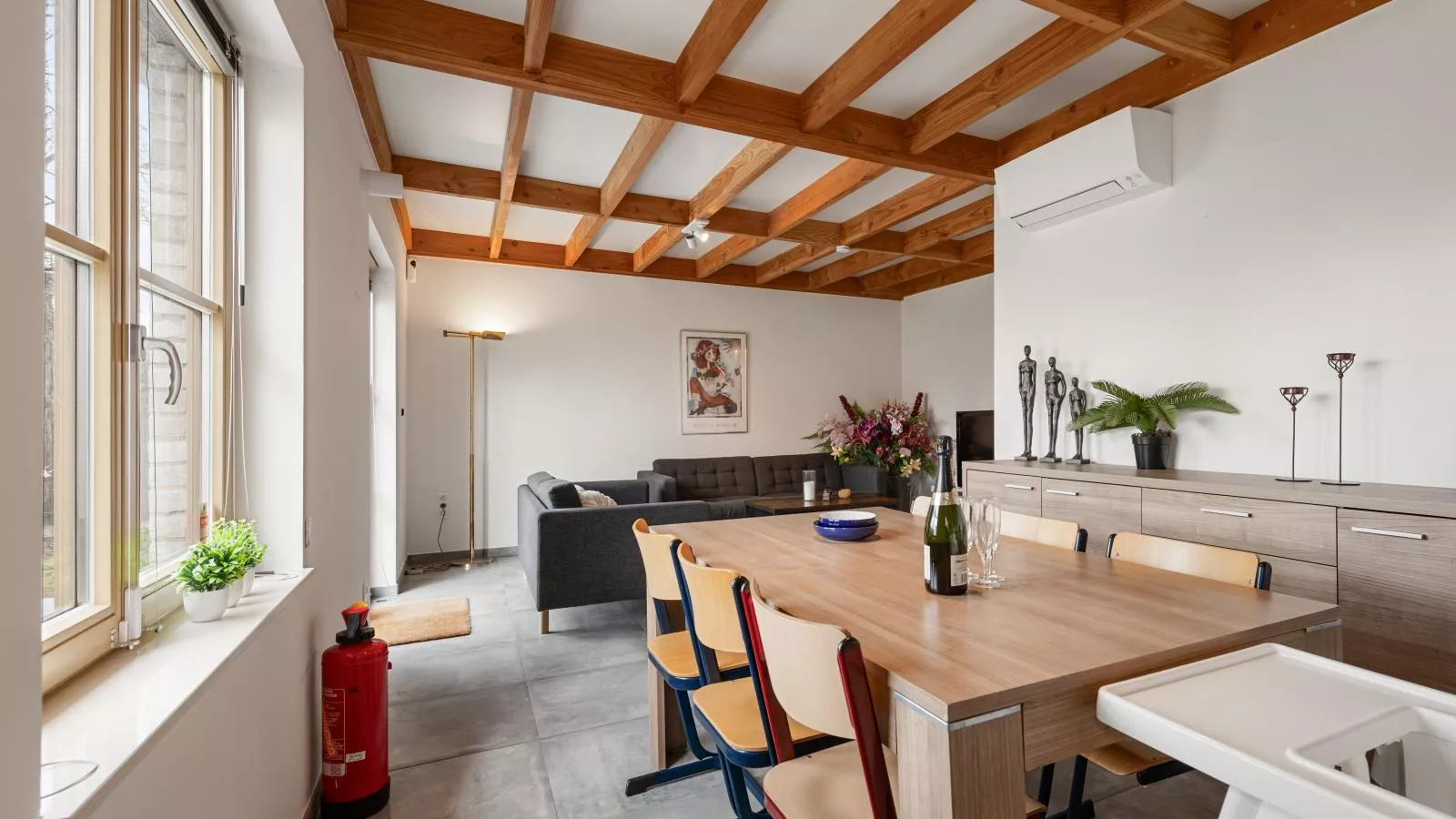 Westhinder I H91 - Eetkamer