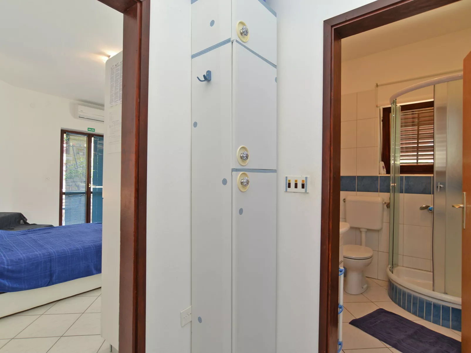 Apartment 242 - Binnen